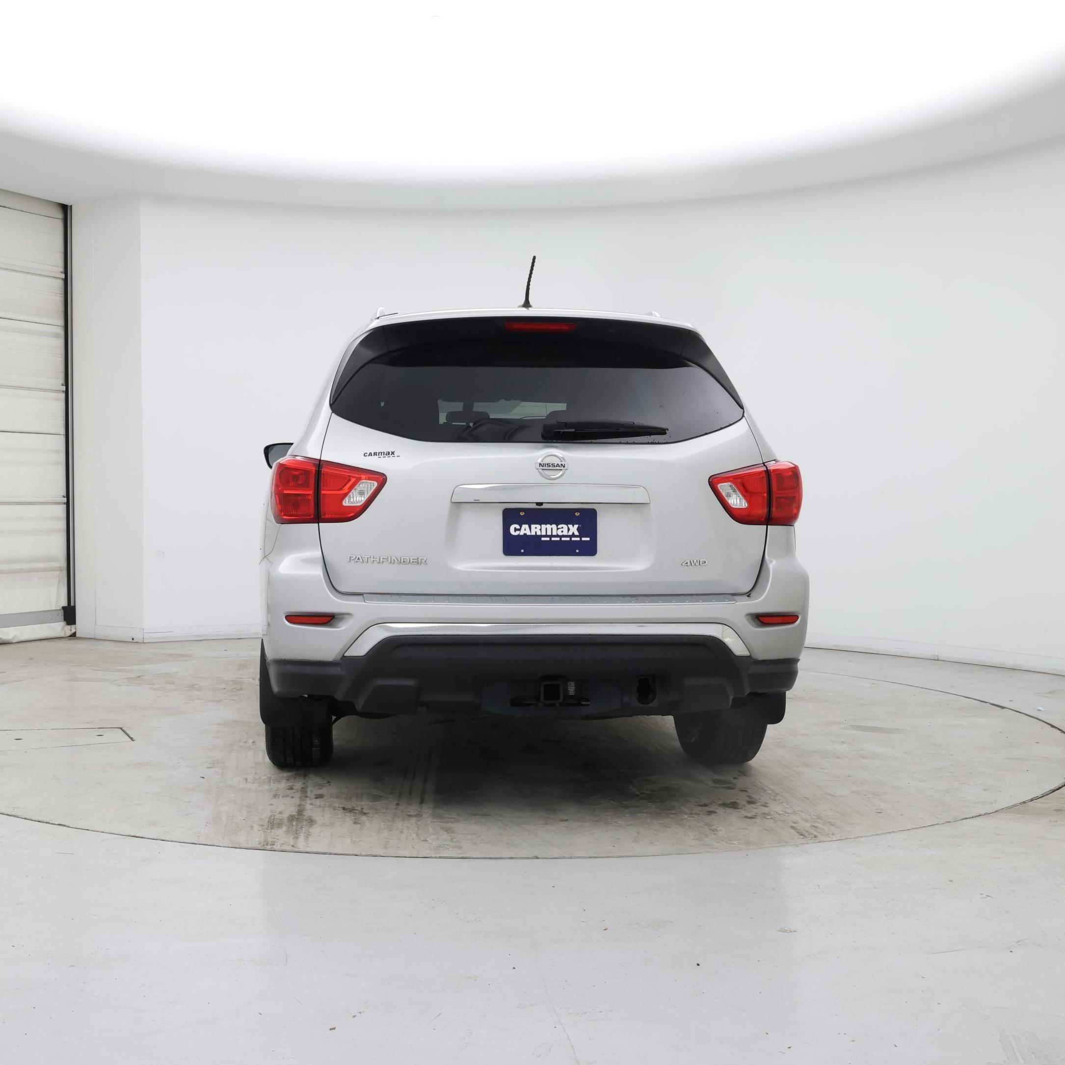 Thumbnail: 2017 Nissan Pathfinder - 6