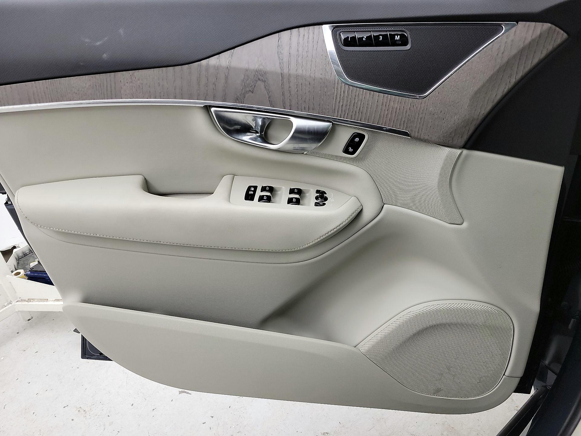 Thumbnail: 2023 Volvo XC90 - 12