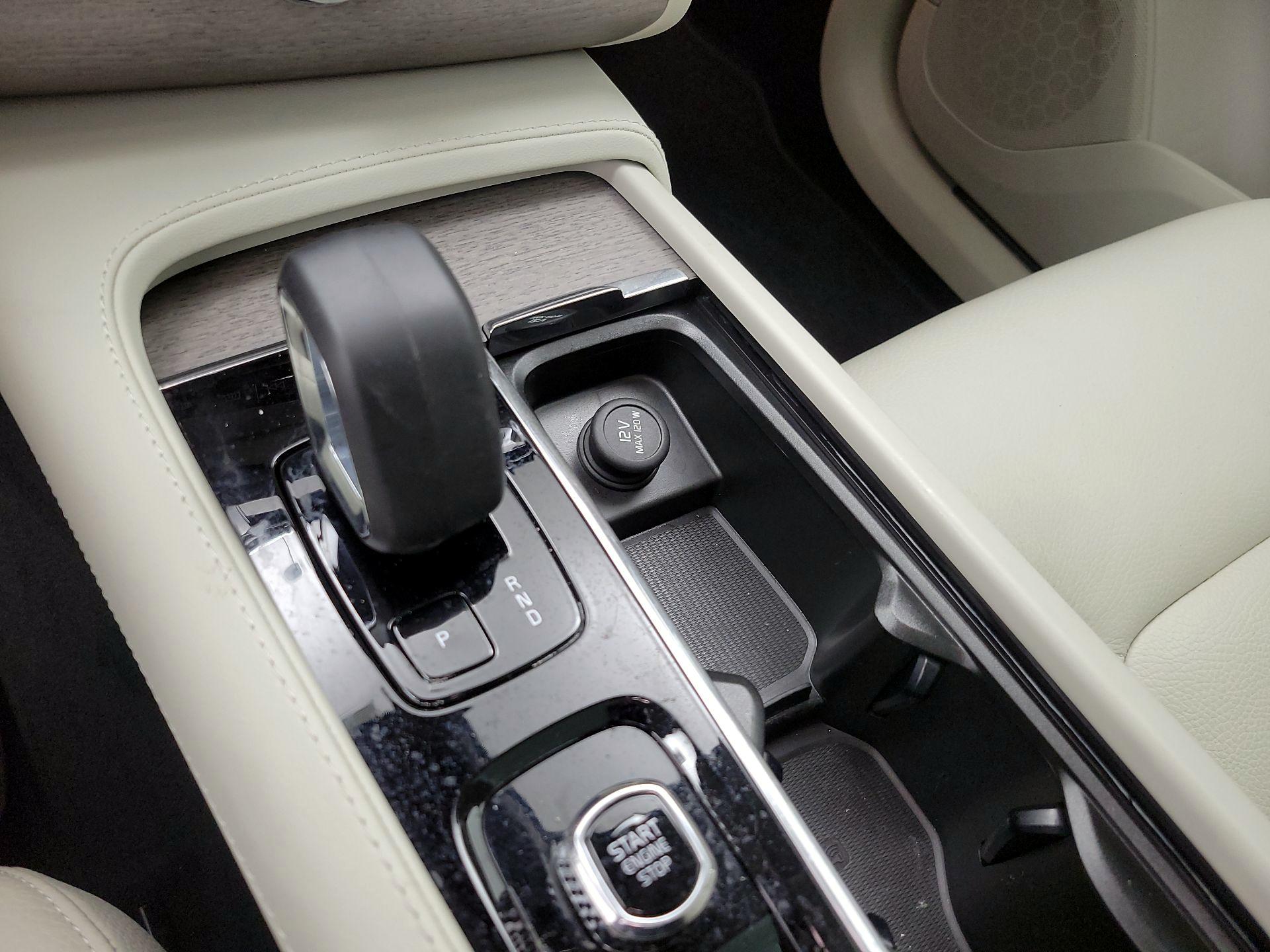 Thumbnail: 2023 Volvo XC90 - 17