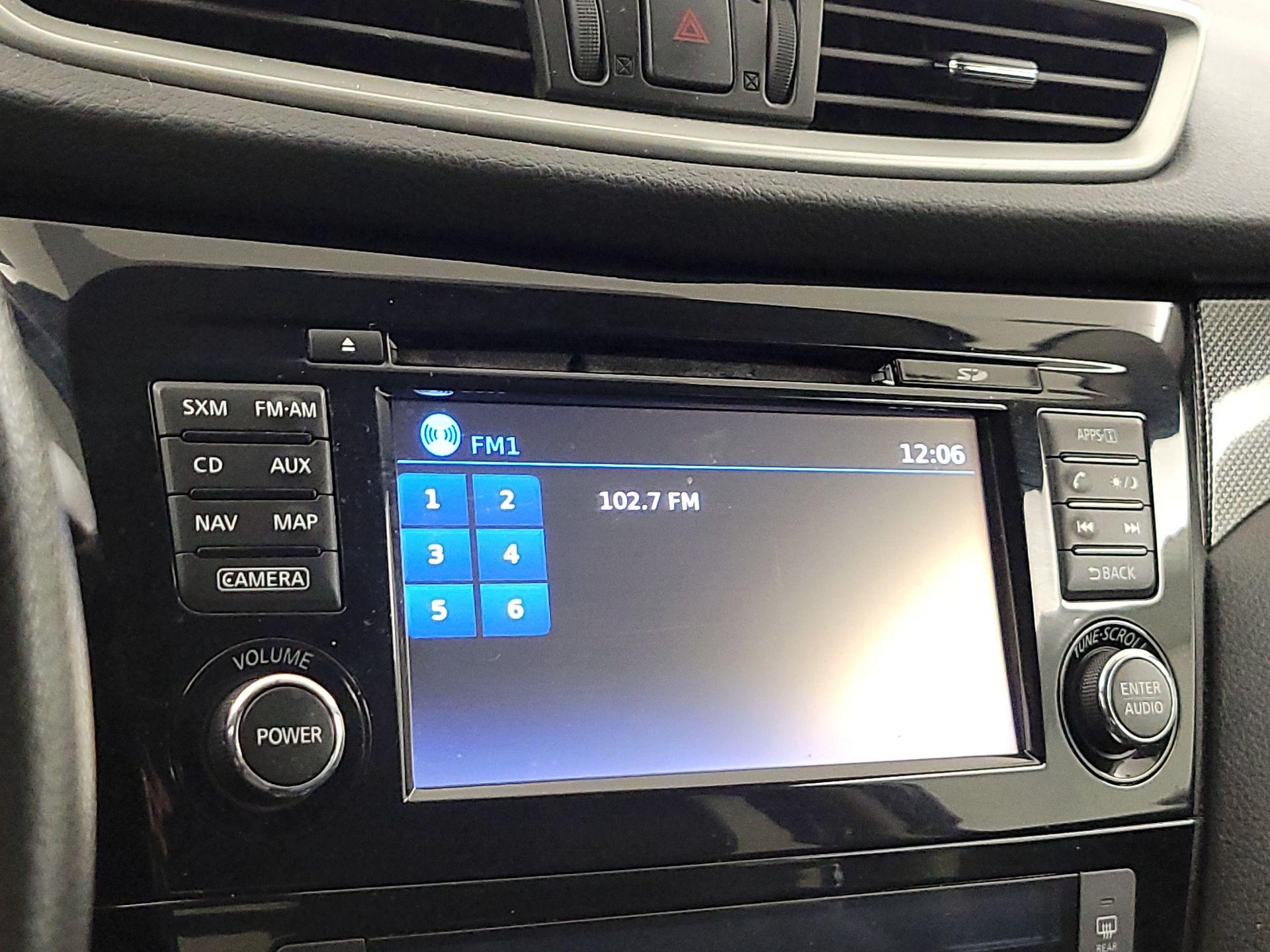 Thumbnail: 2016 Nissan Rogue - 16