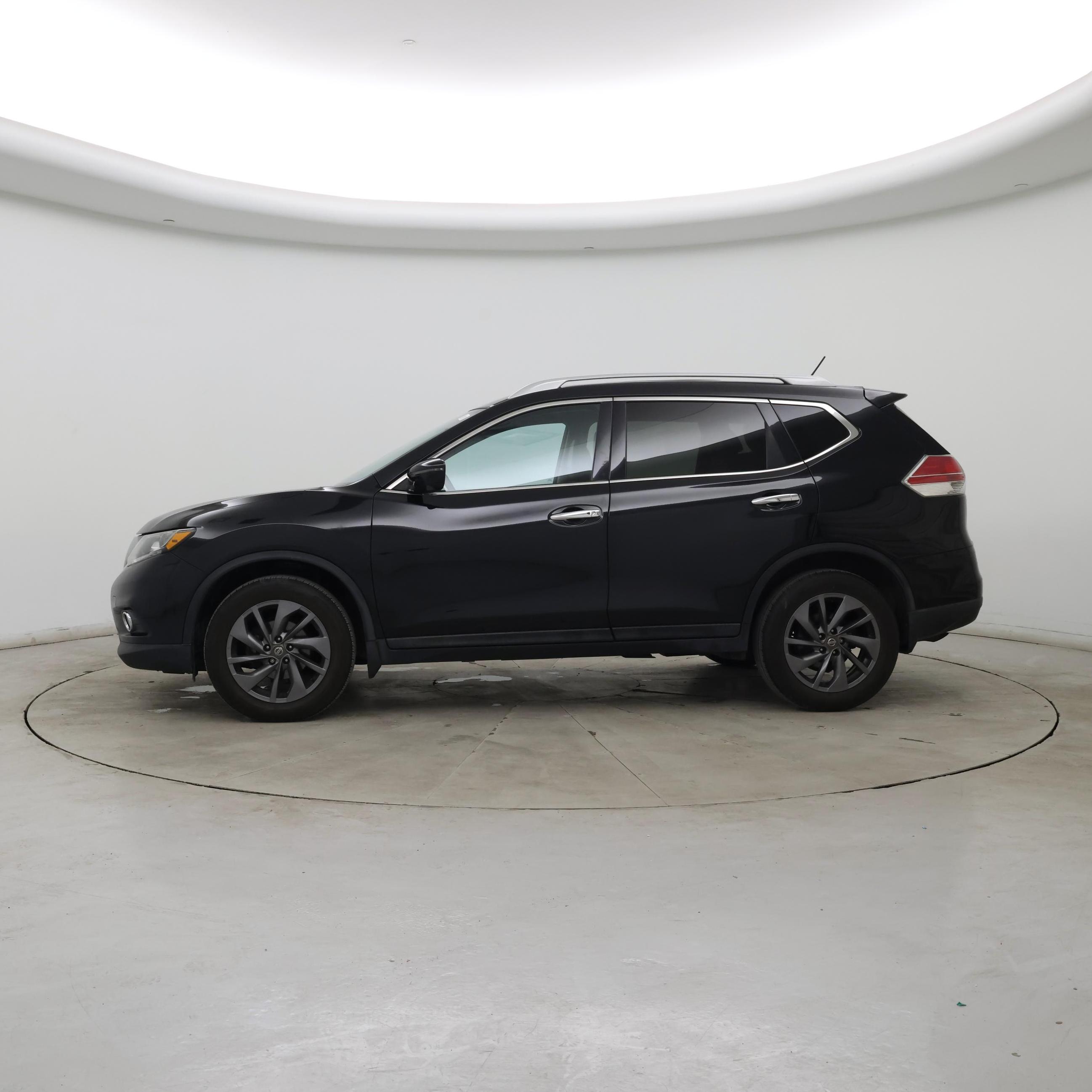 Thumbnail: 2016 Nissan Rogue - 3