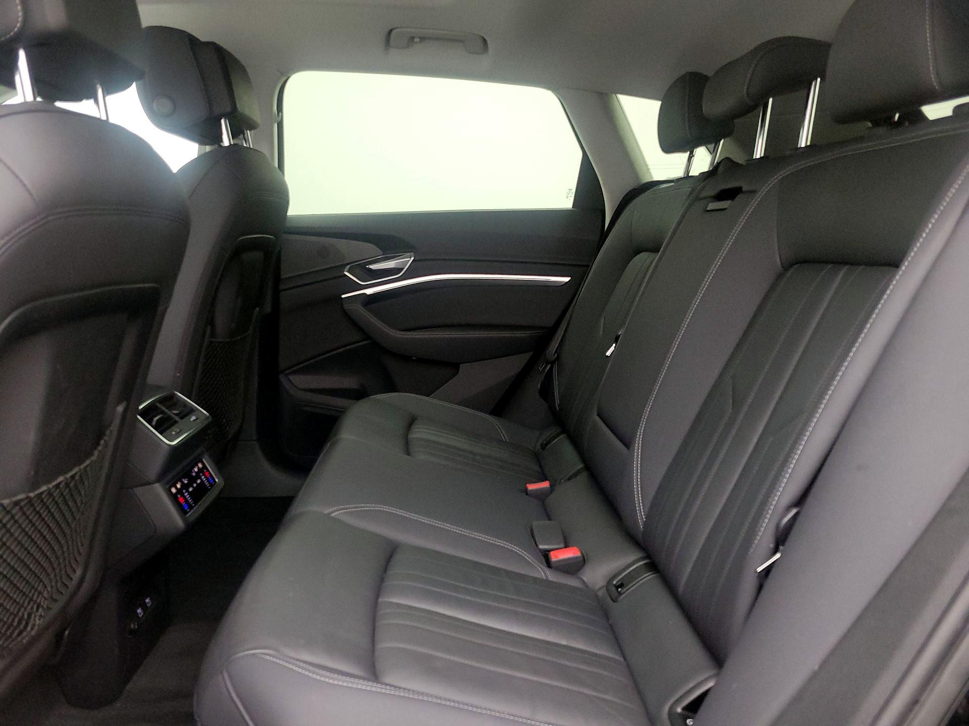 Thumbnail: 2021 Audi e-tron - 20