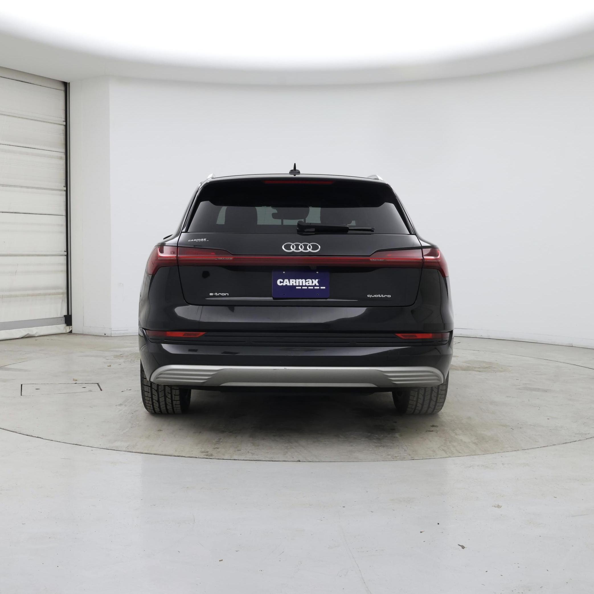 Thumbnail: 2021 Audi e-tron - 6