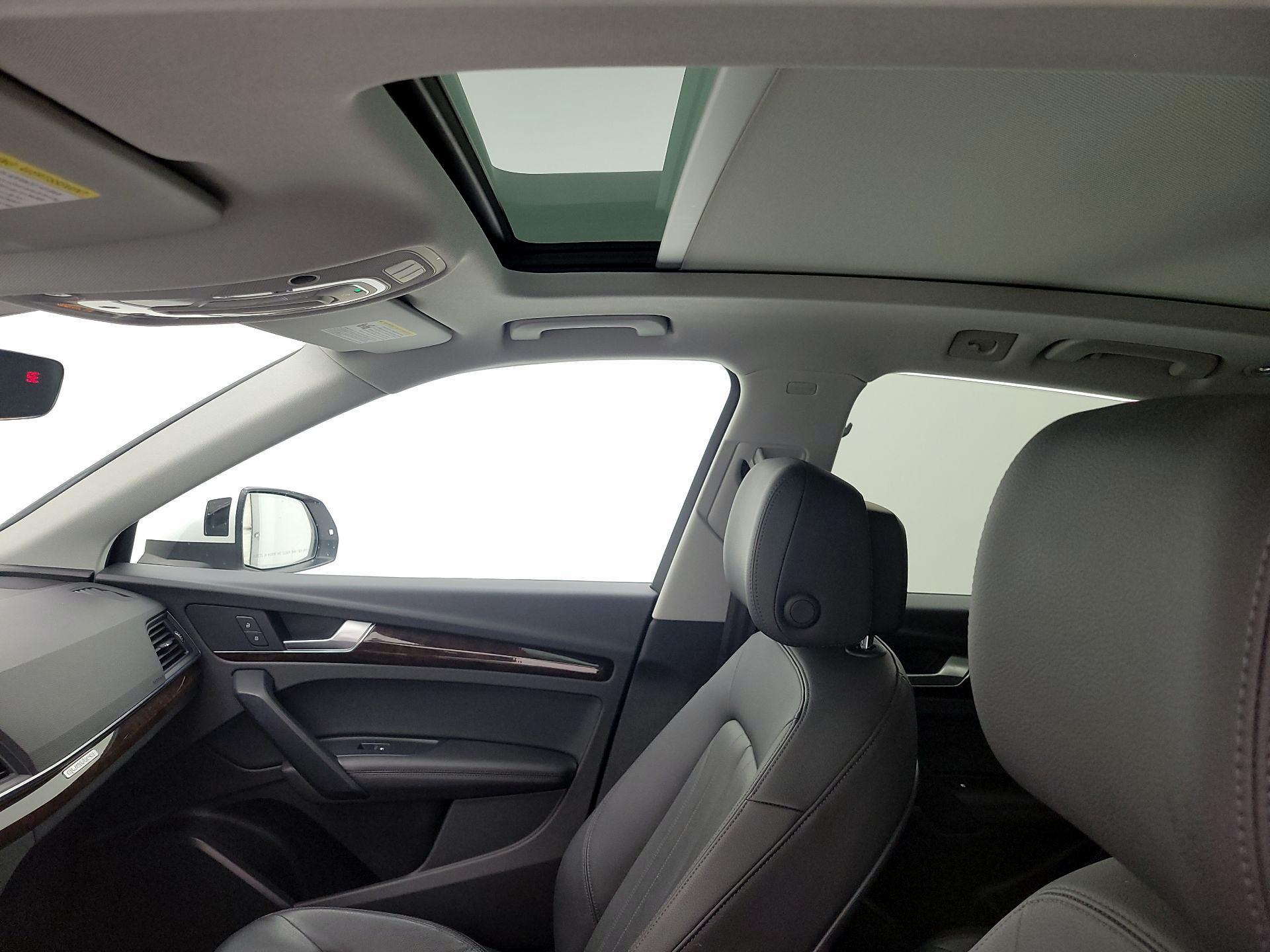 Thumbnail: 2019 Audi Q5 - 19