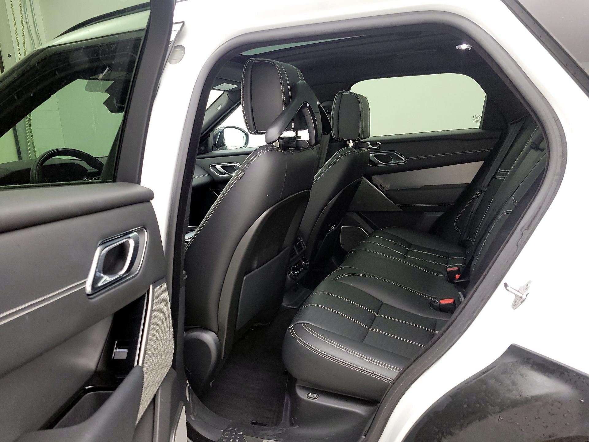 Thumbnail: 2018 Land Rover Range Rover Velar - 19