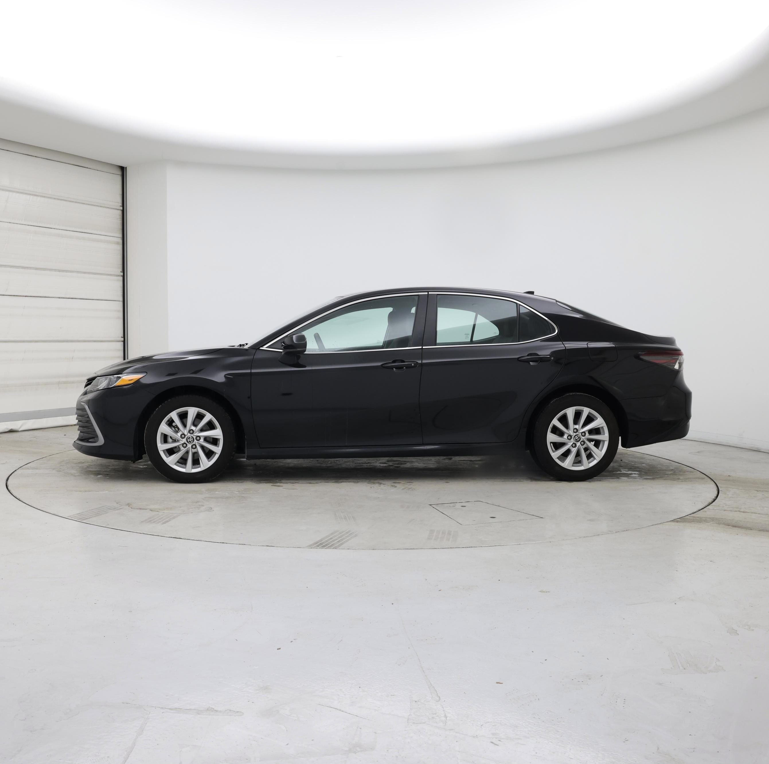 Thumbnail: 2023 Toyota Camry - 3