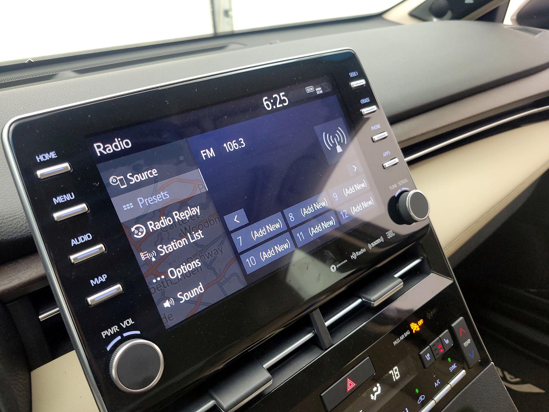 Thumbnail: 2019 Toyota Avalon - 16