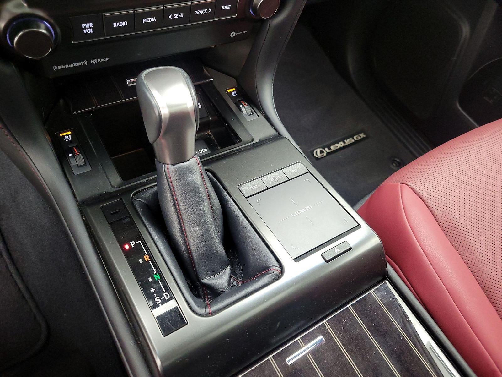 2023 Lexus GX PREMIUM - Photo 18