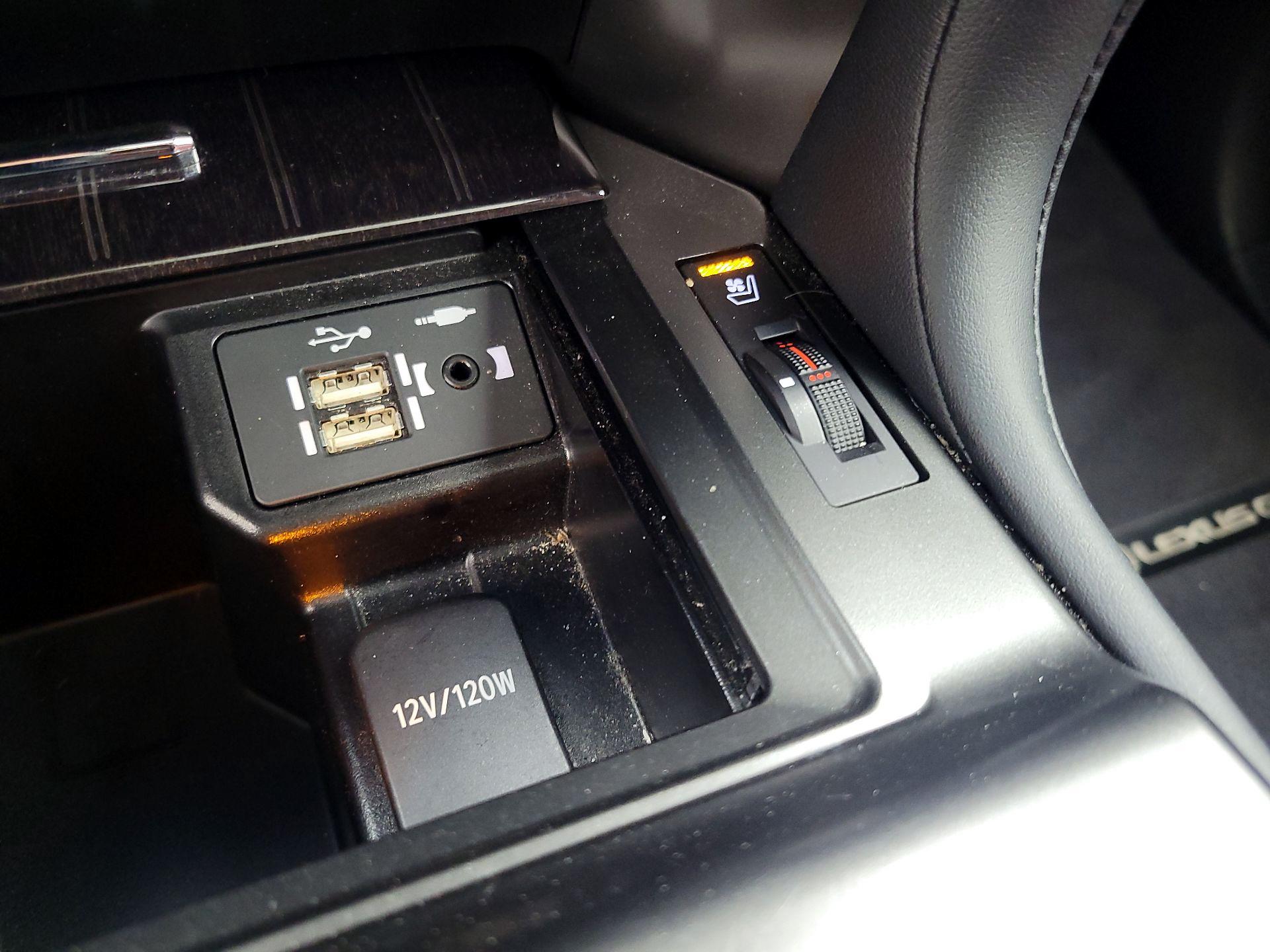 Thumbnail: 2023 Lexus GX - 18