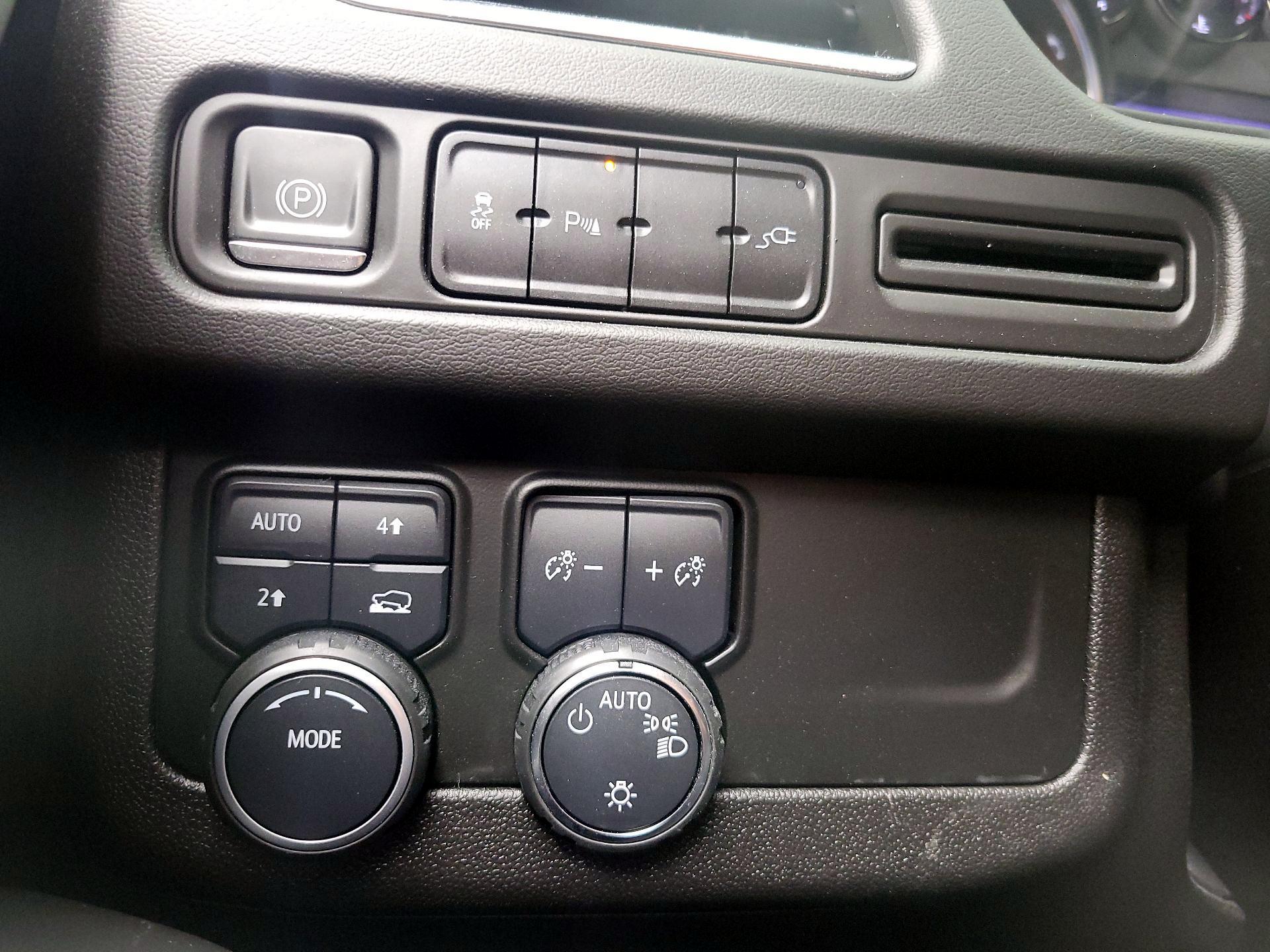 Thumbnail: 2021 Chevrolet Suburban - 13