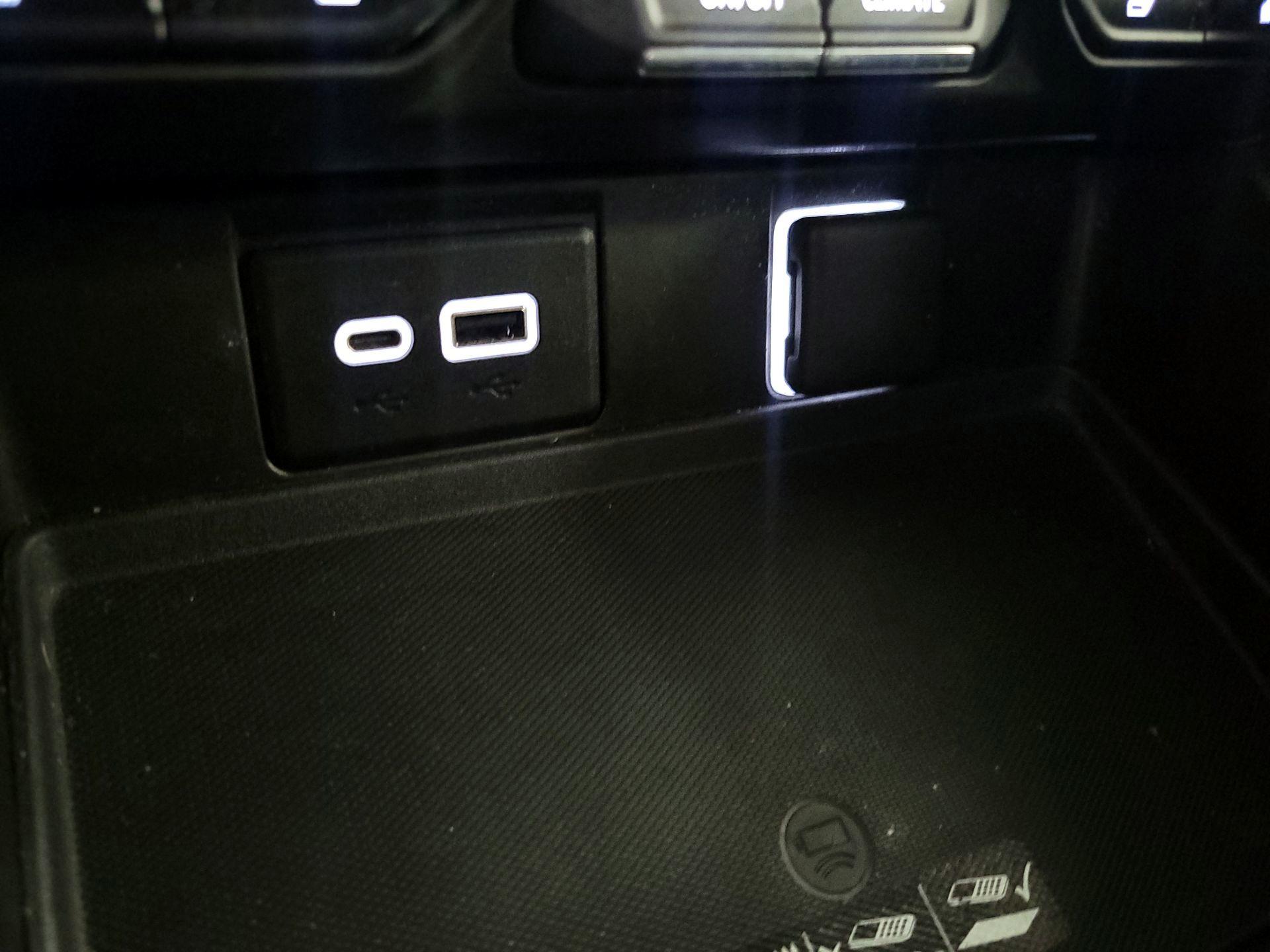 Thumbnail: 2021 Chevrolet Suburban - 18