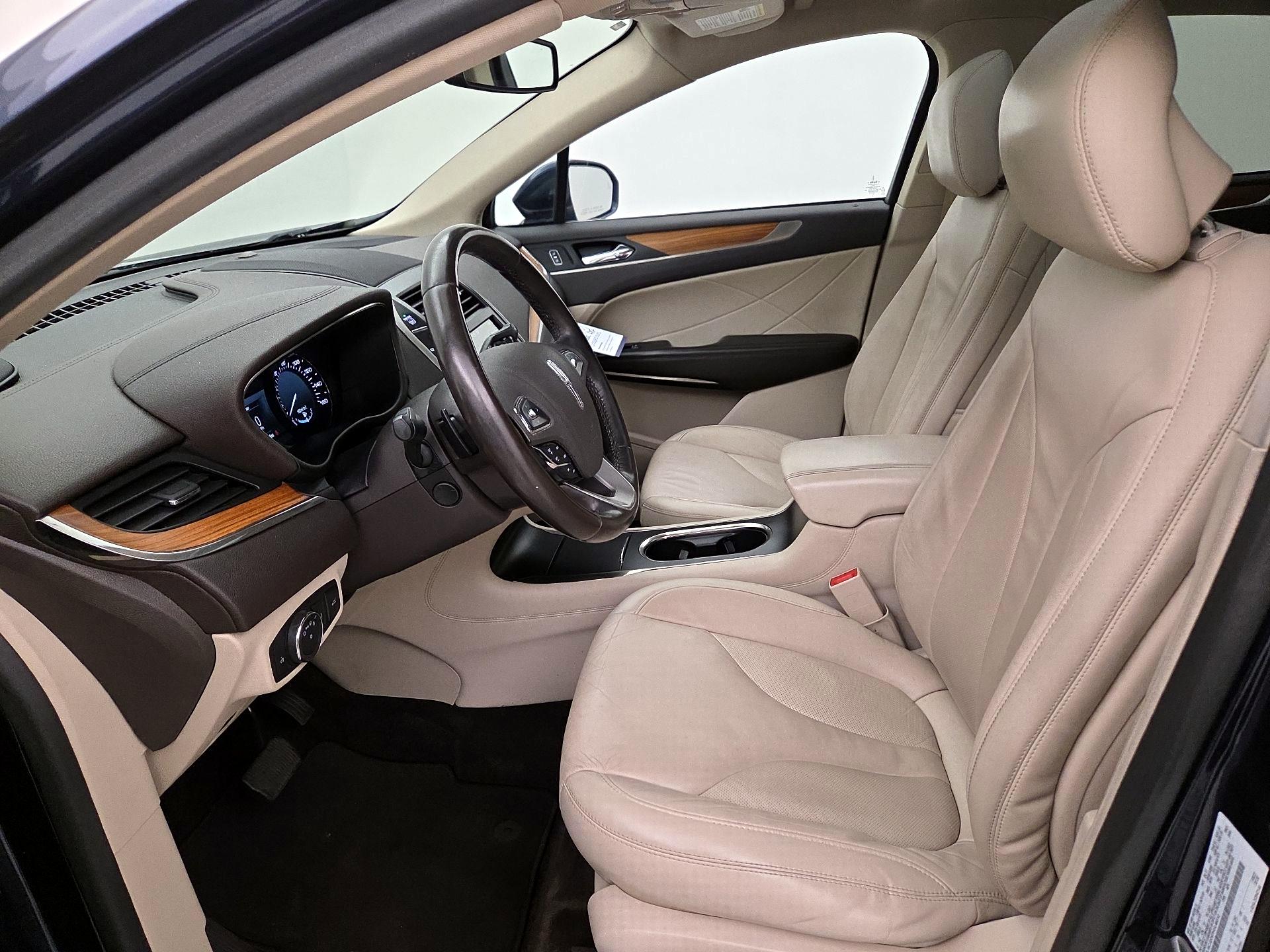 Thumbnail: 2017 Lincoln MKC - 11