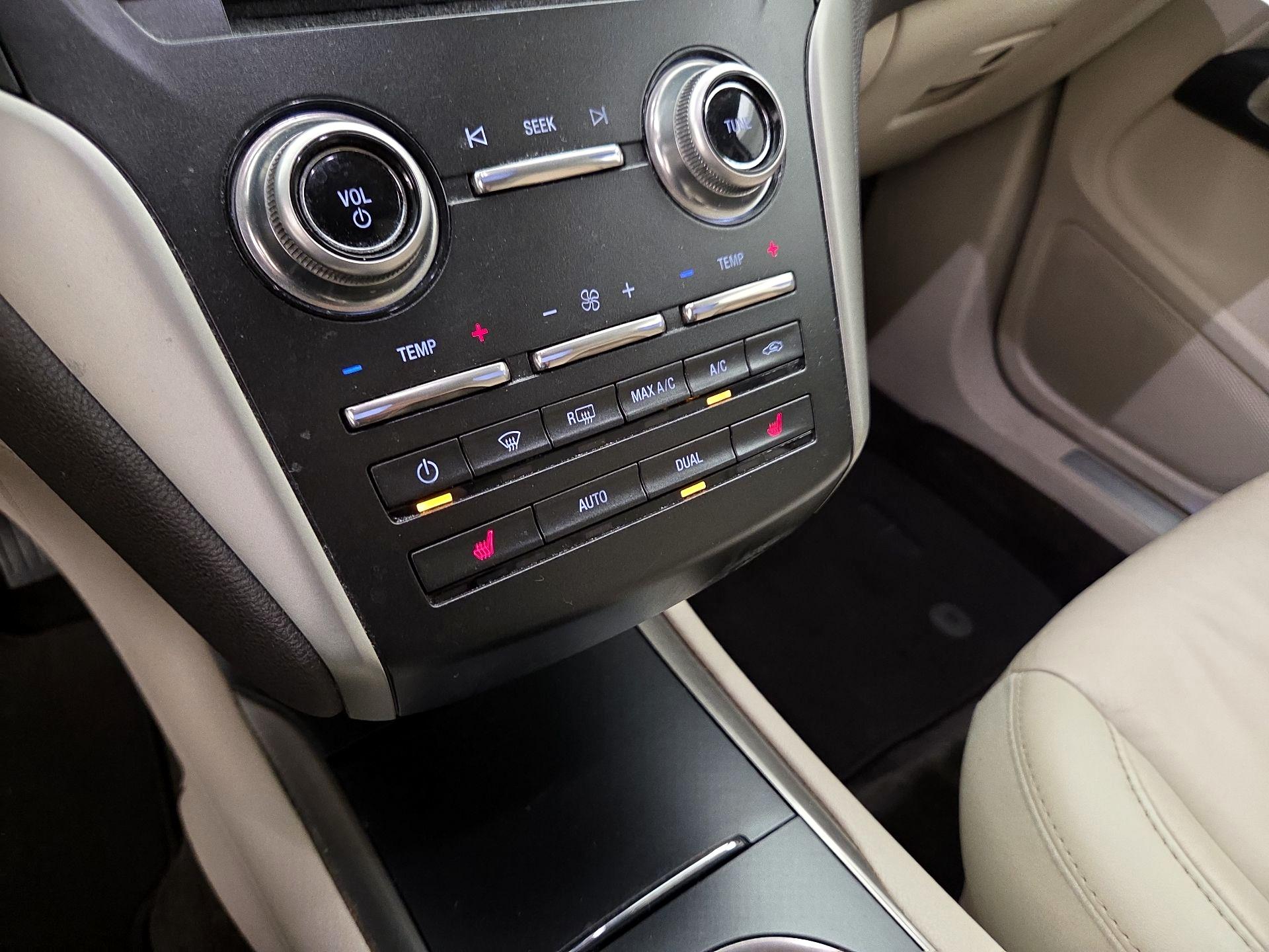 Thumbnail: 2017 Lincoln MKC - 16