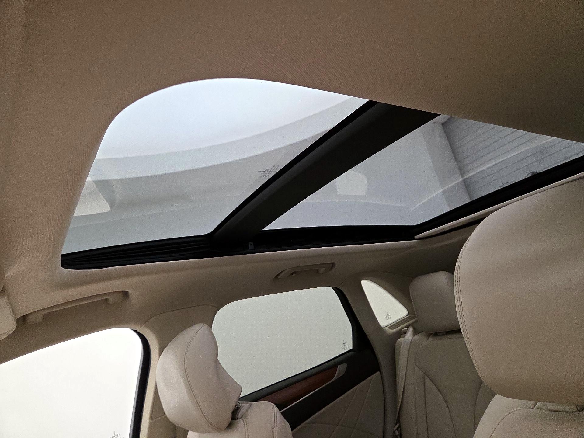 Thumbnail: 2017 Lincoln MKC - 18