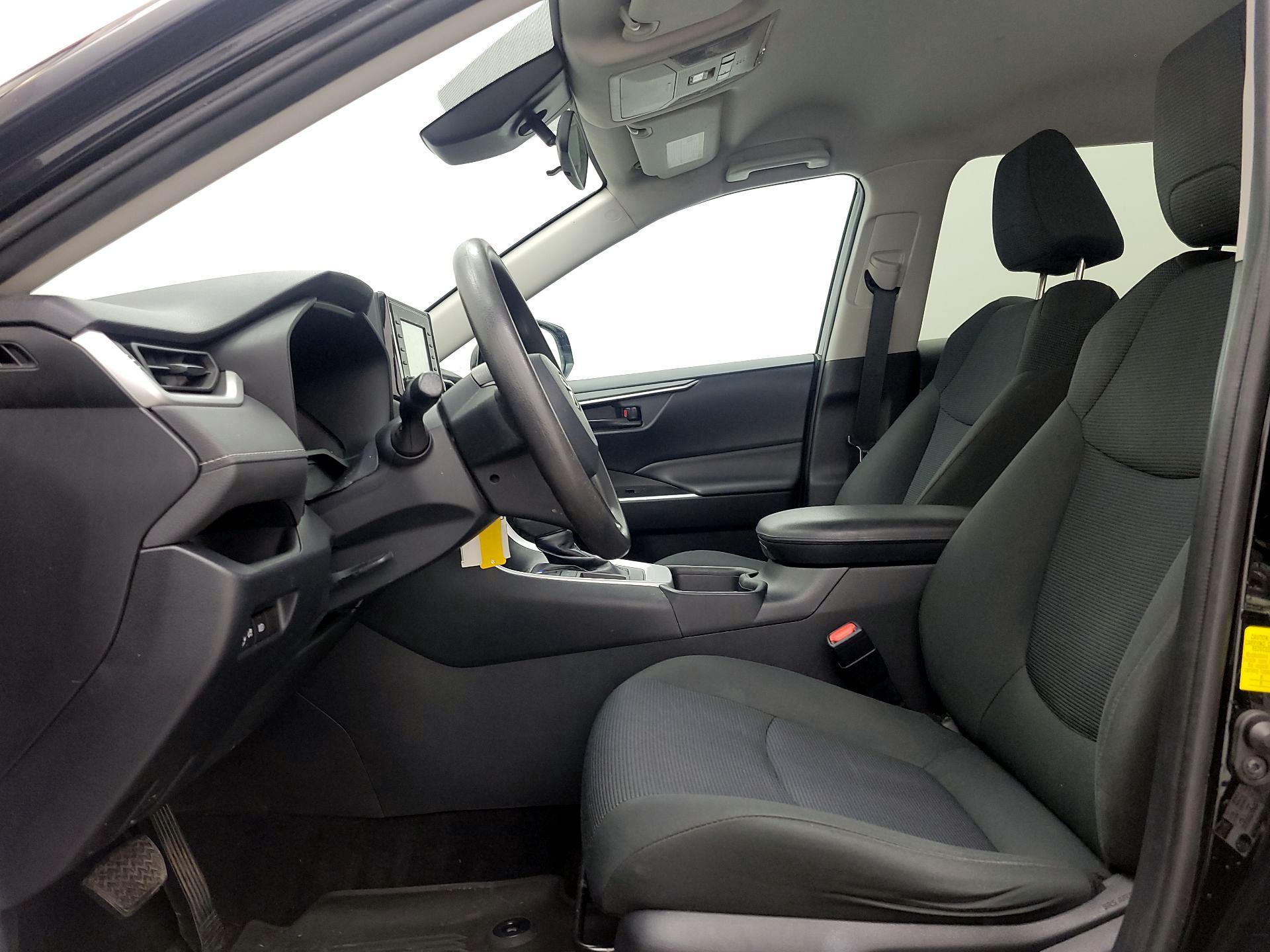 Thumbnail: 2020 Toyota RAV4 - 11