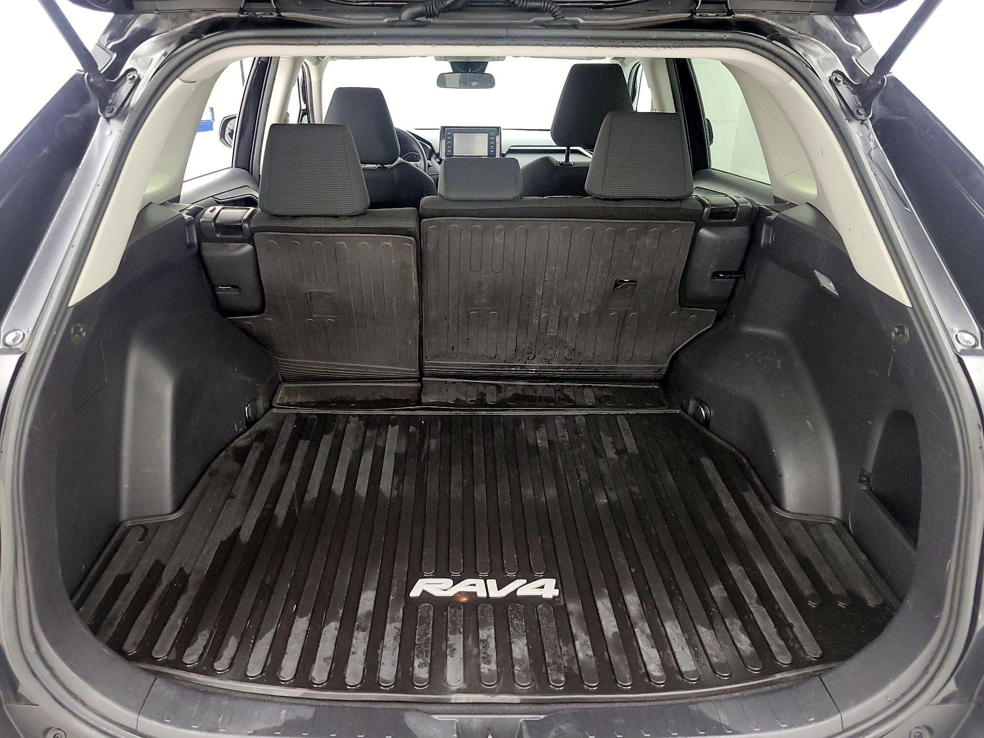 Thumbnail: 2020 Toyota RAV4 - 20