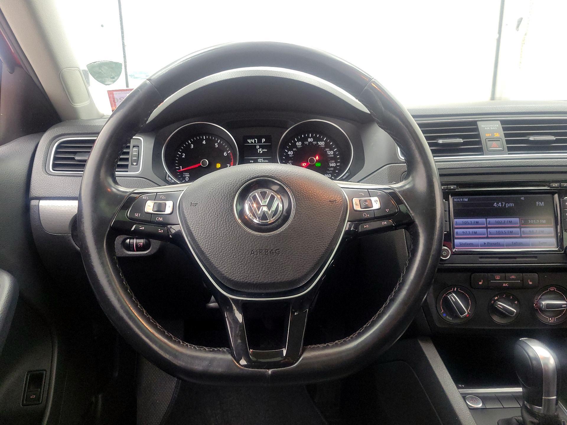 Thumbnail: 2015 Volkswagen Jetta - 10
