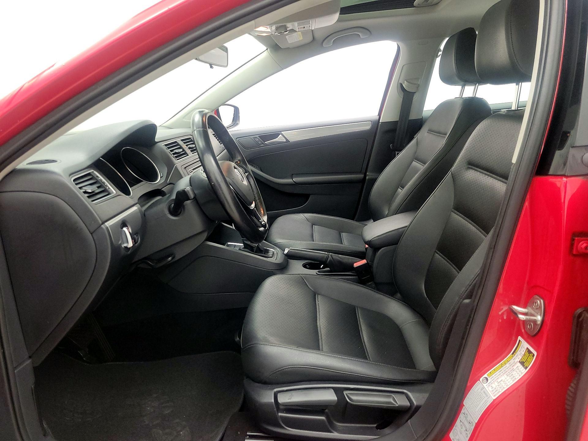 Thumbnail: 2015 Volkswagen Jetta - 11