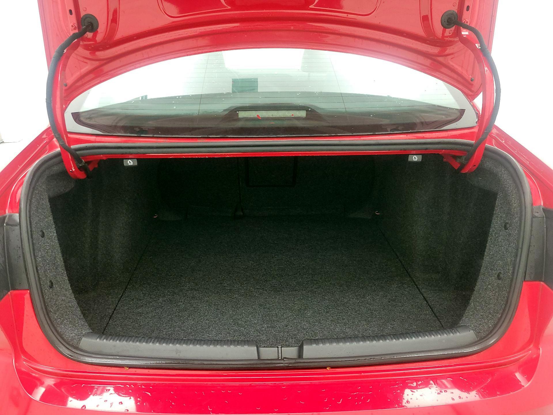 Thumbnail: 2015 Volkswagen Jetta - 19