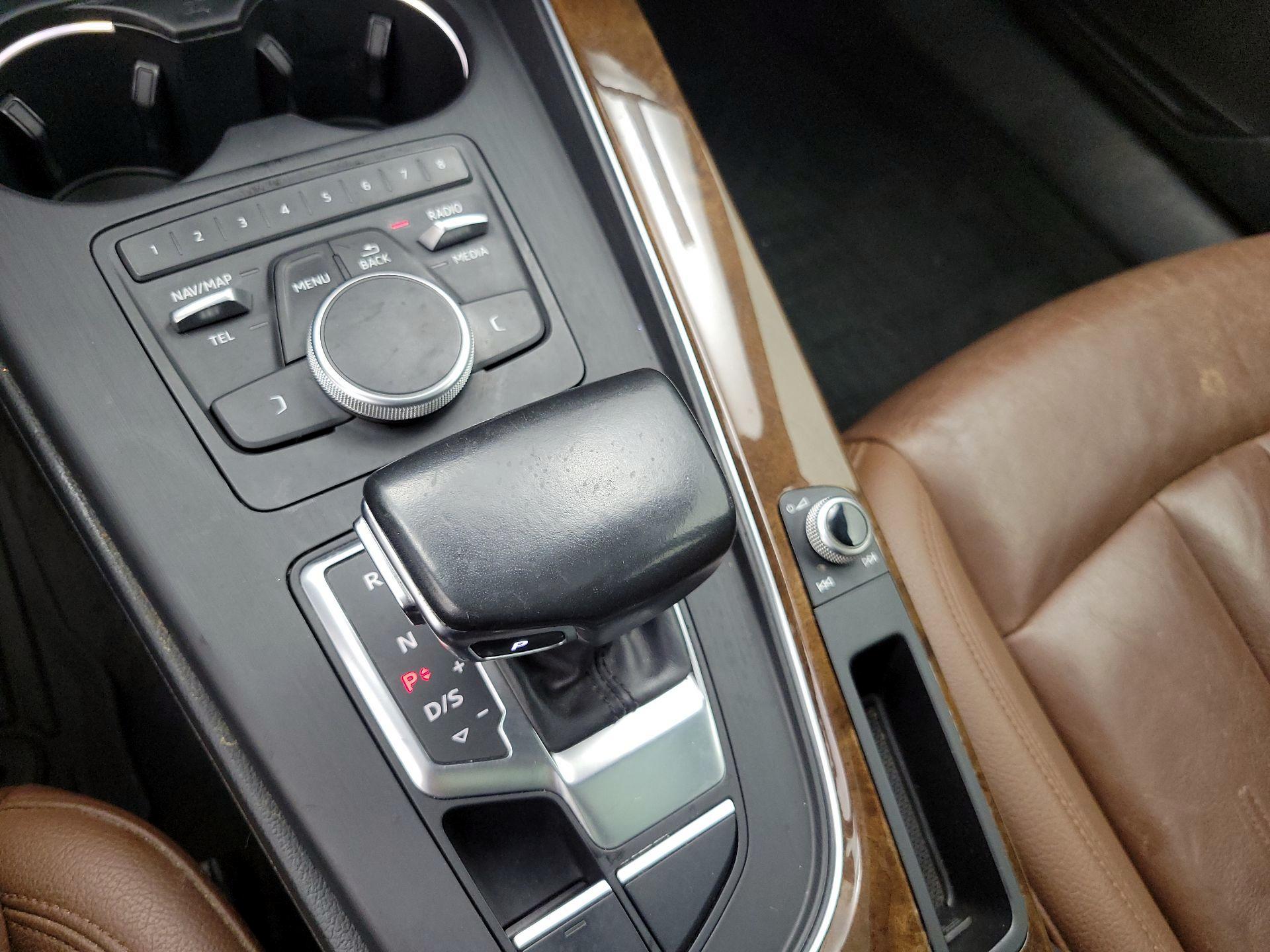 Thumbnail: 2019 Audi A4 - 18