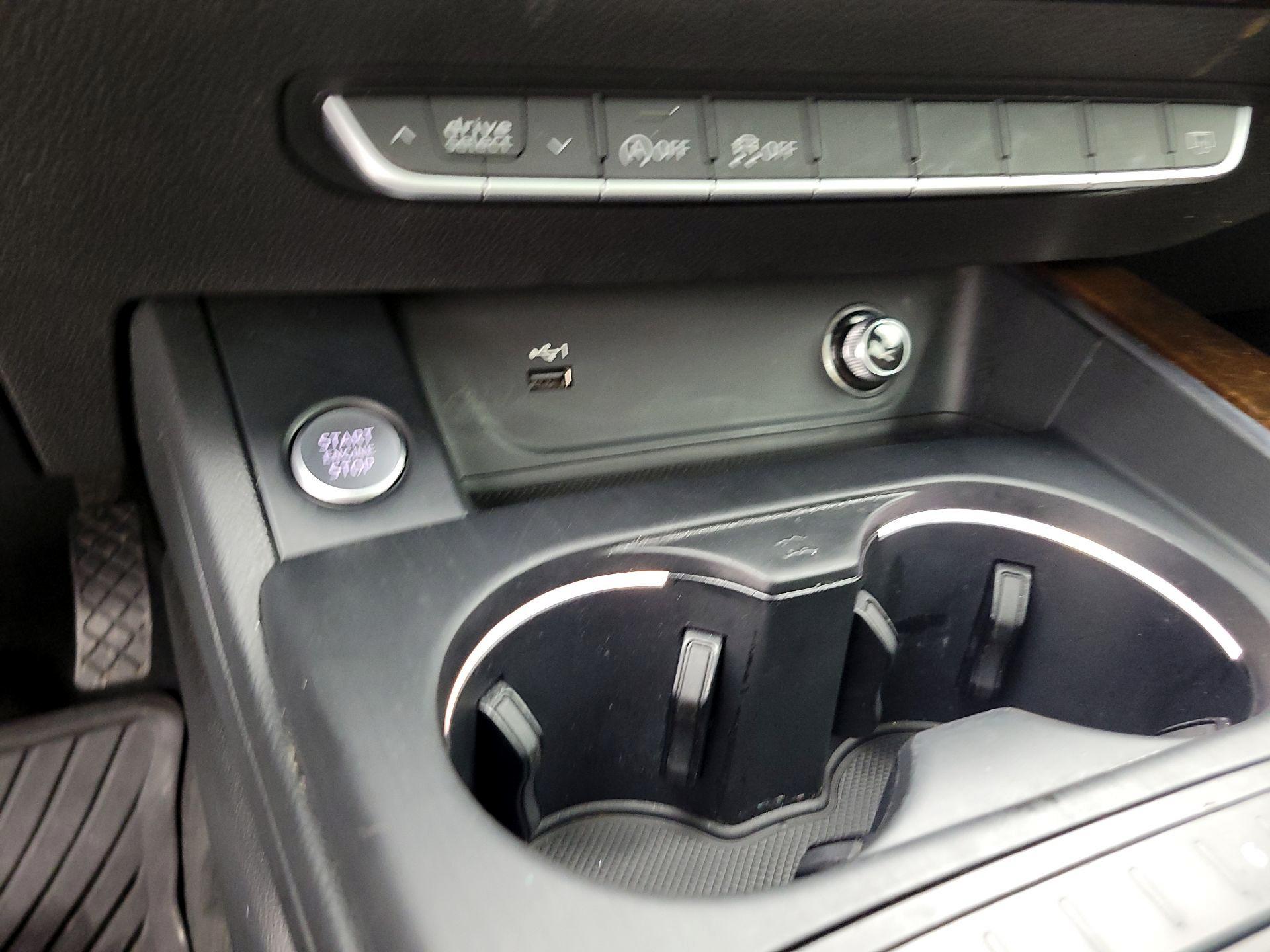 Thumbnail: 2019 Audi A4 - 19