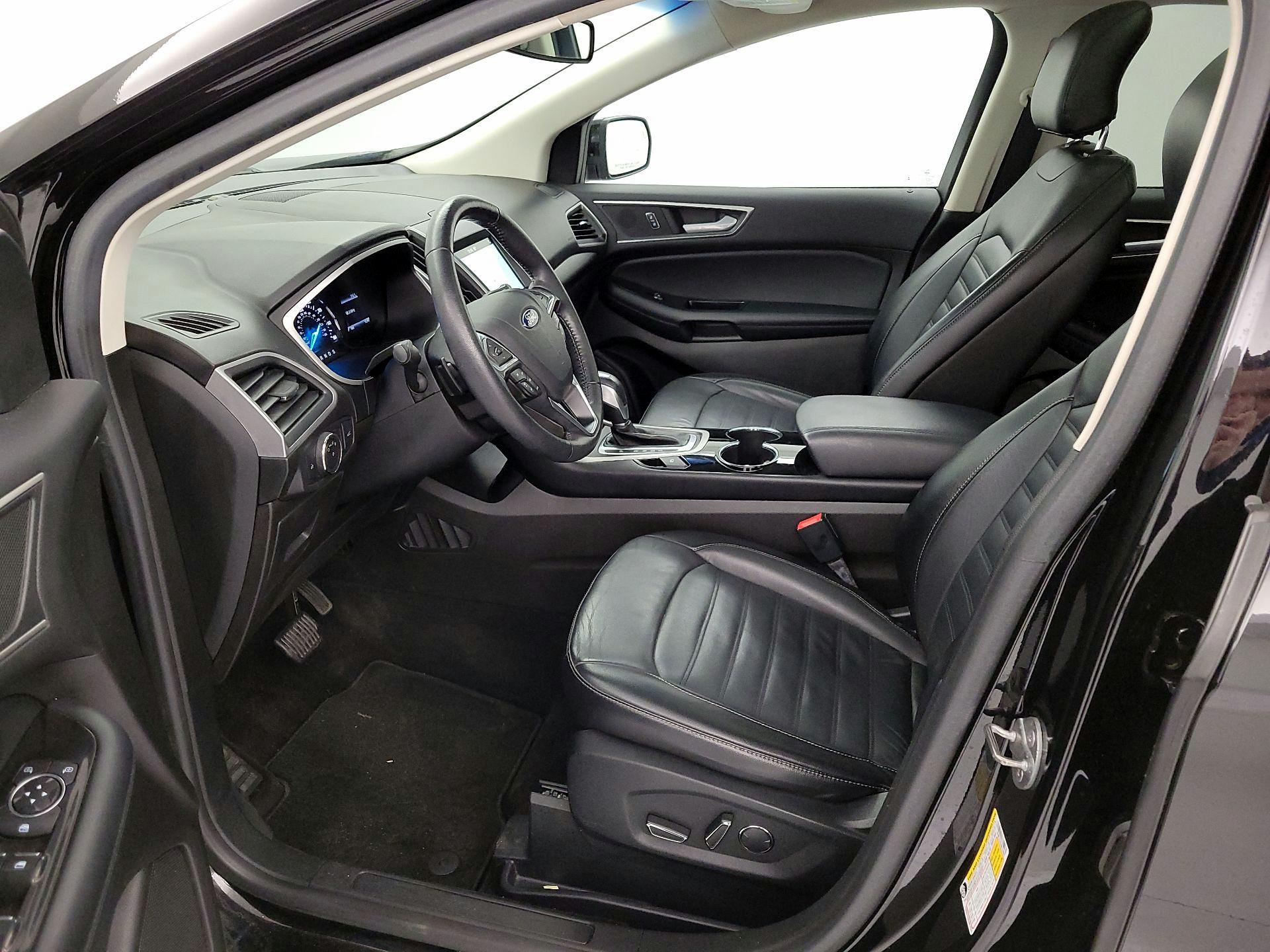 Thumbnail: 2017 Ford Edge - 11