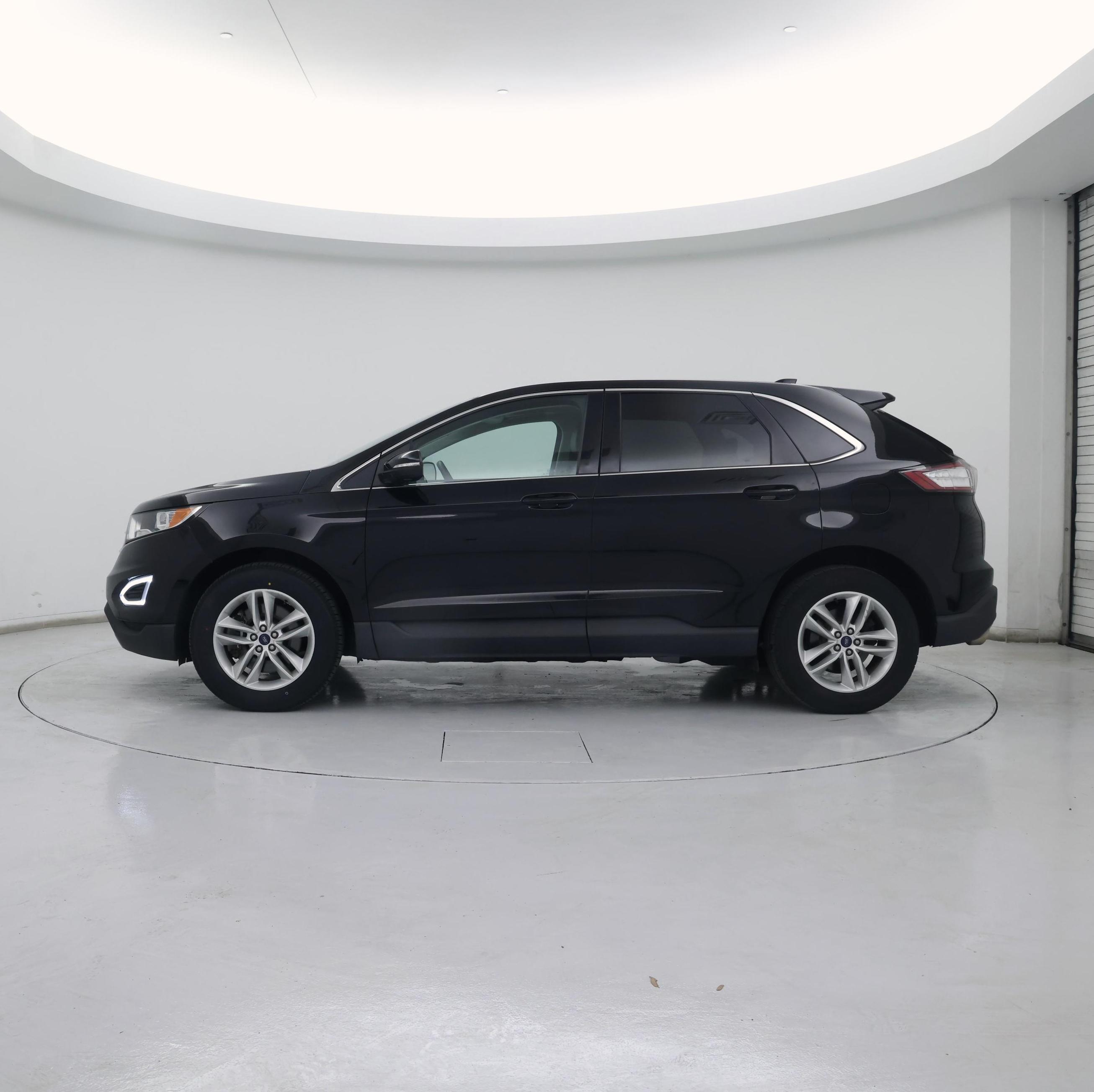 Thumbnail: 2017 Ford Edge - 3