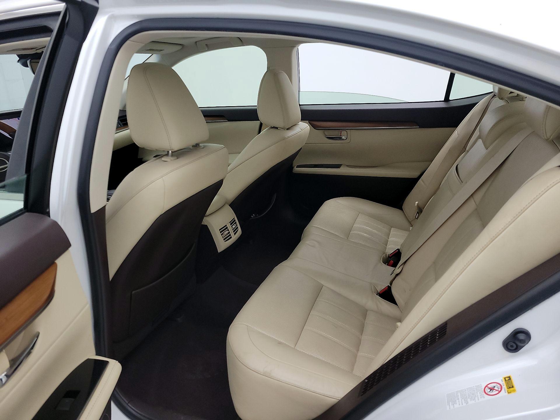 Thumbnail: 2016 Lexus ES - 20