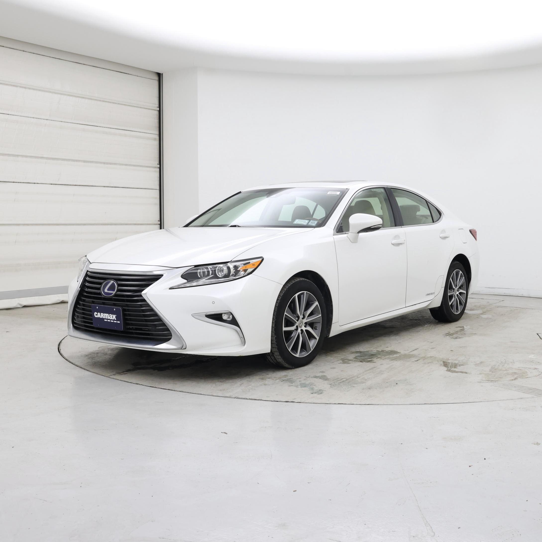 Thumbnail: 2016 Lexus ES - 4