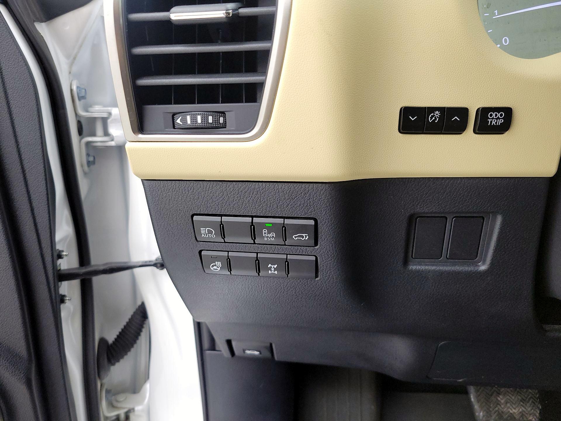 Thumbnail: 2018 Lexus NX - 14