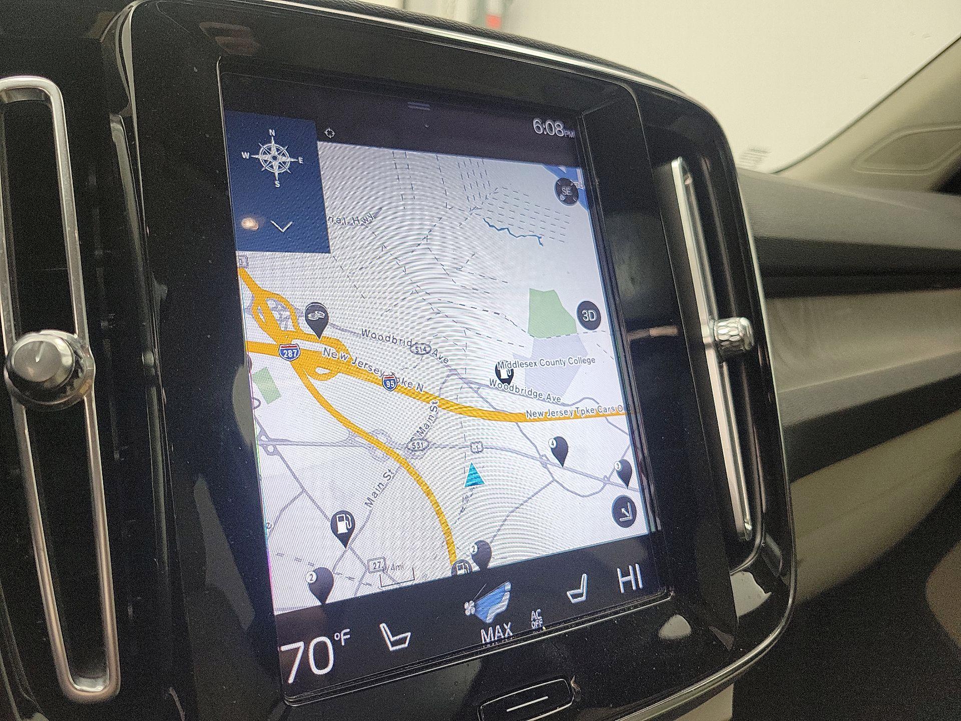 Thumbnail: 2020 Volvo XC40 - 13