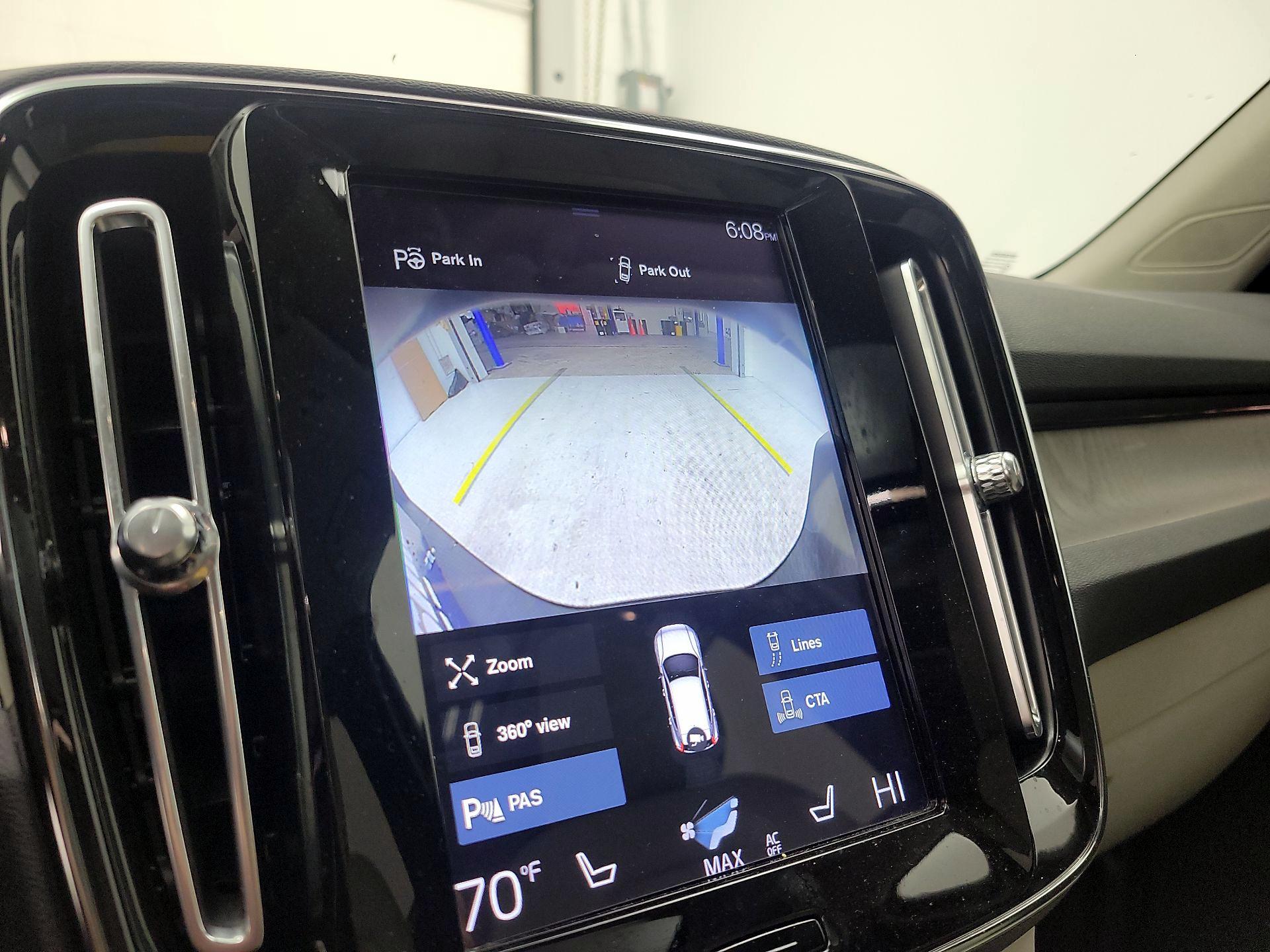 Thumbnail: 2020 Volvo XC40 - 14