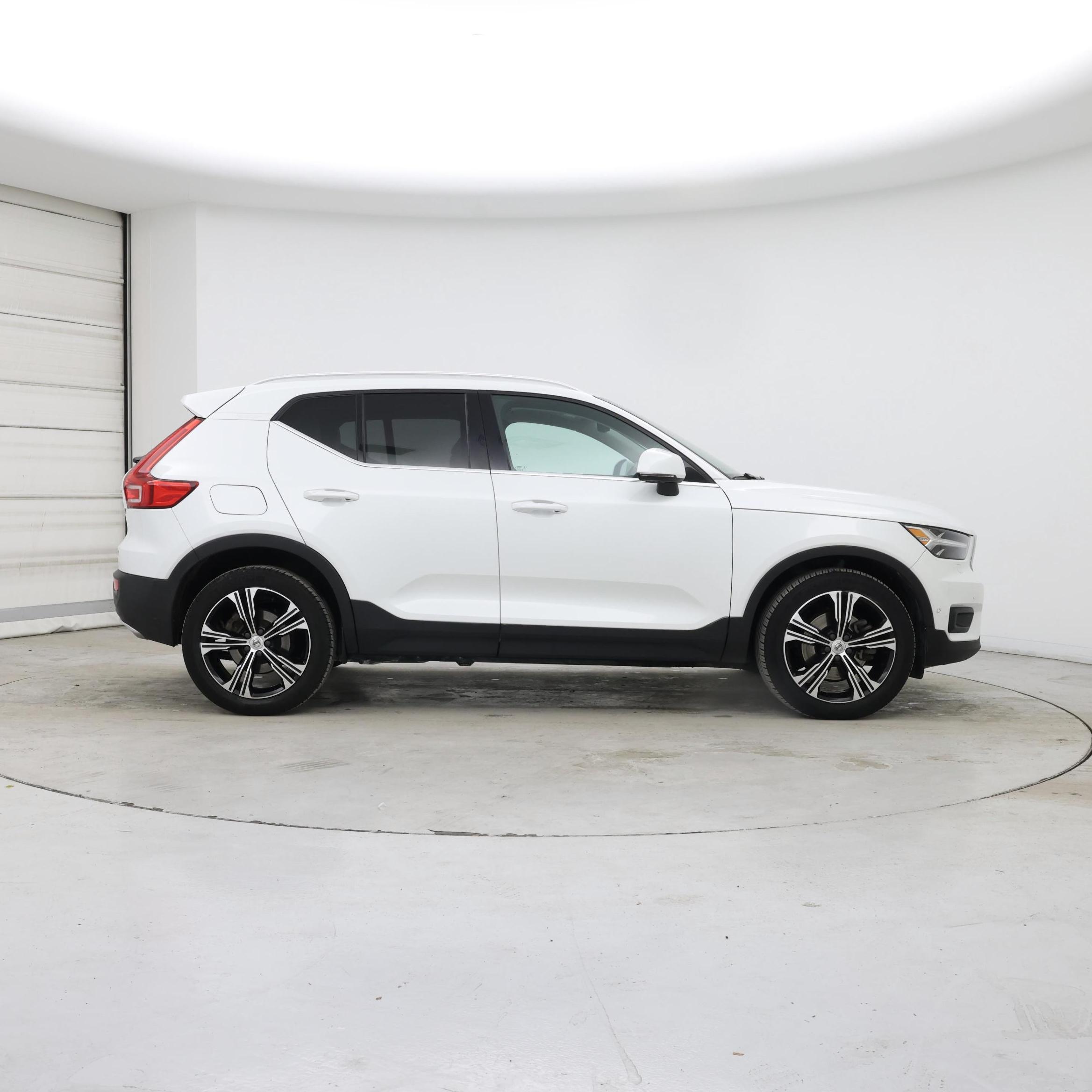 Thumbnail: 2020 Volvo XC40 - 7