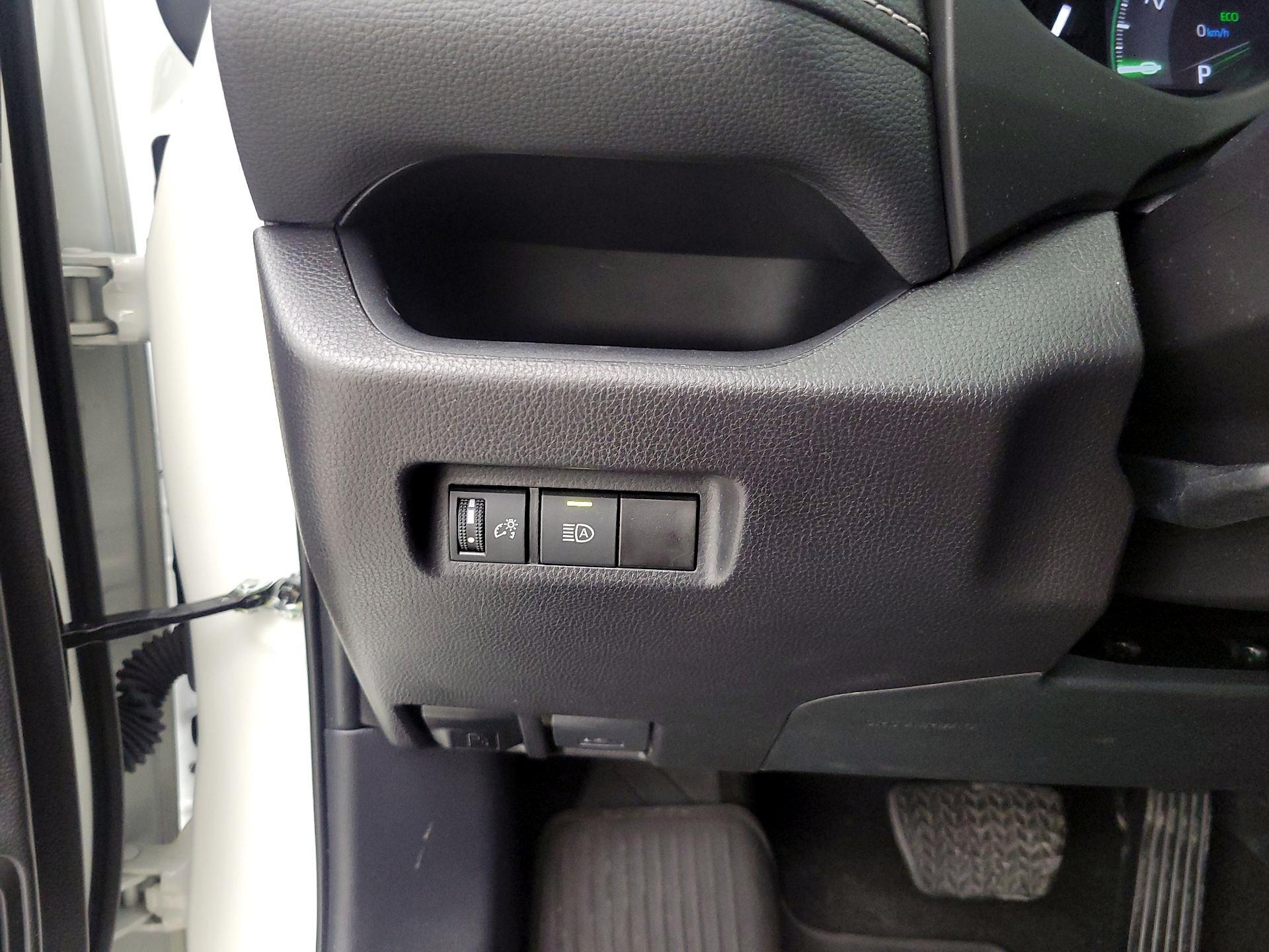 Thumbnail: 2025 Toyota RAV4 - 13