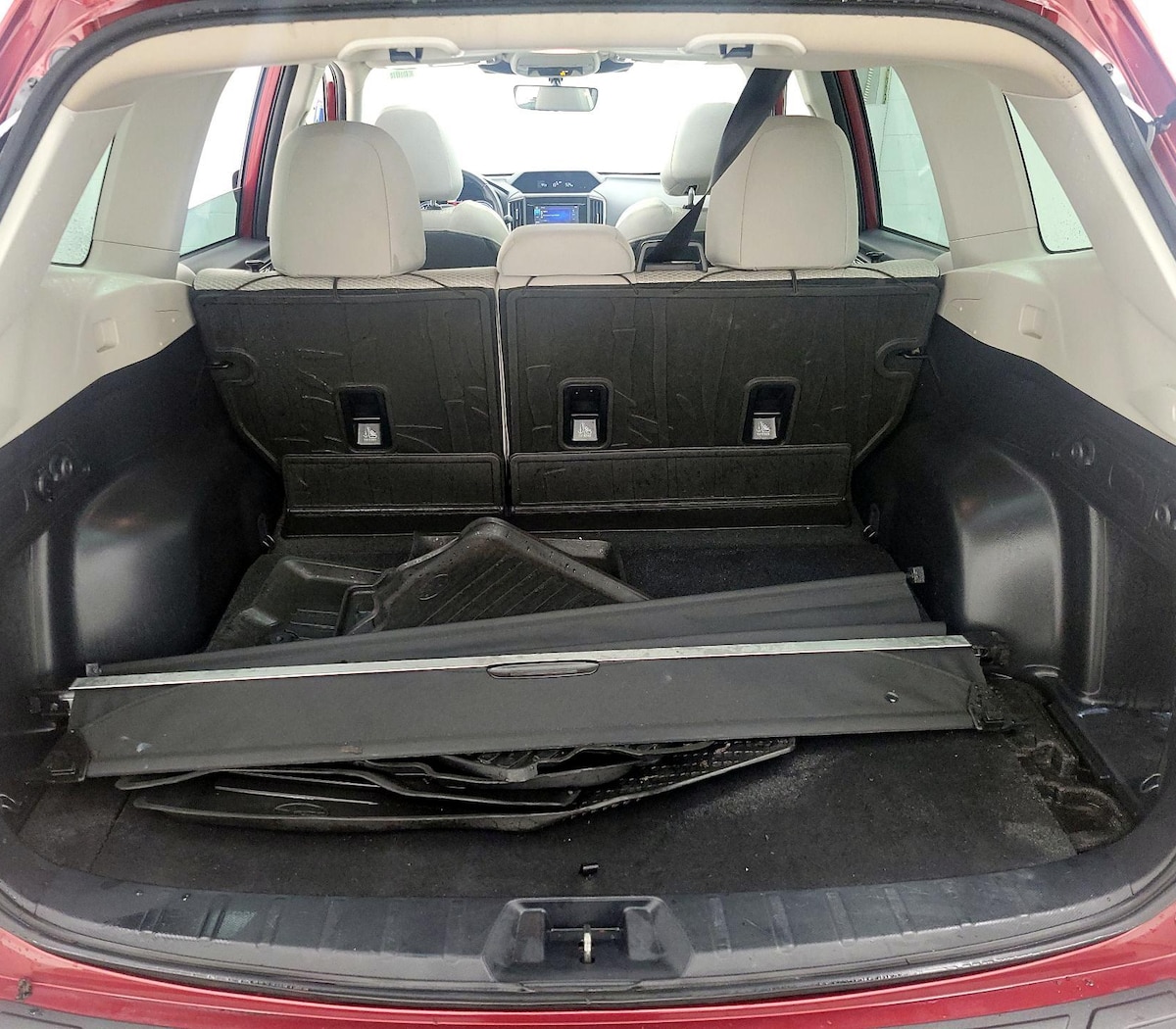 Trunk/Cargo (Seats Up)