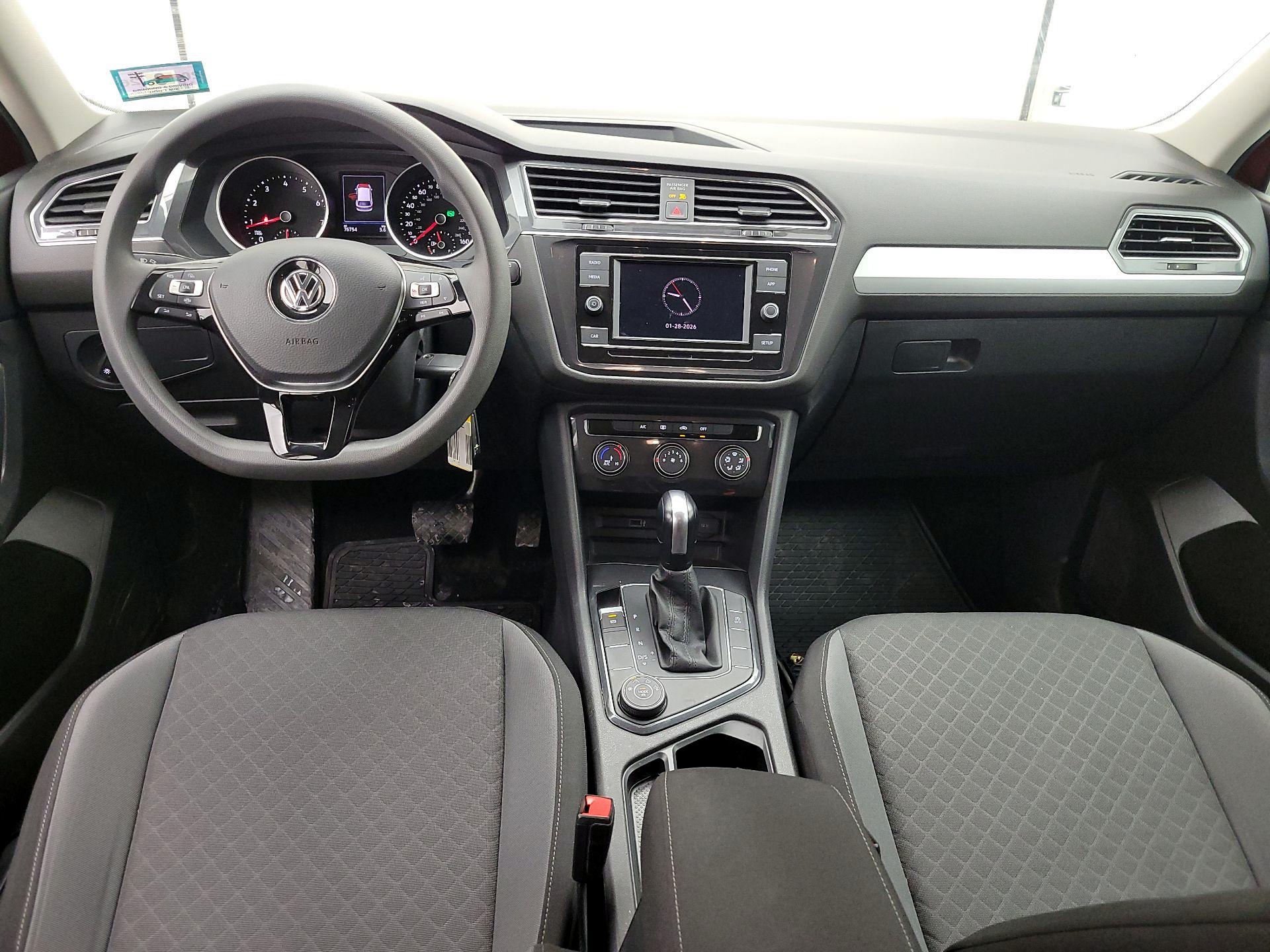 Thumbnail: 2019 Volkswagen Tiguan - 9