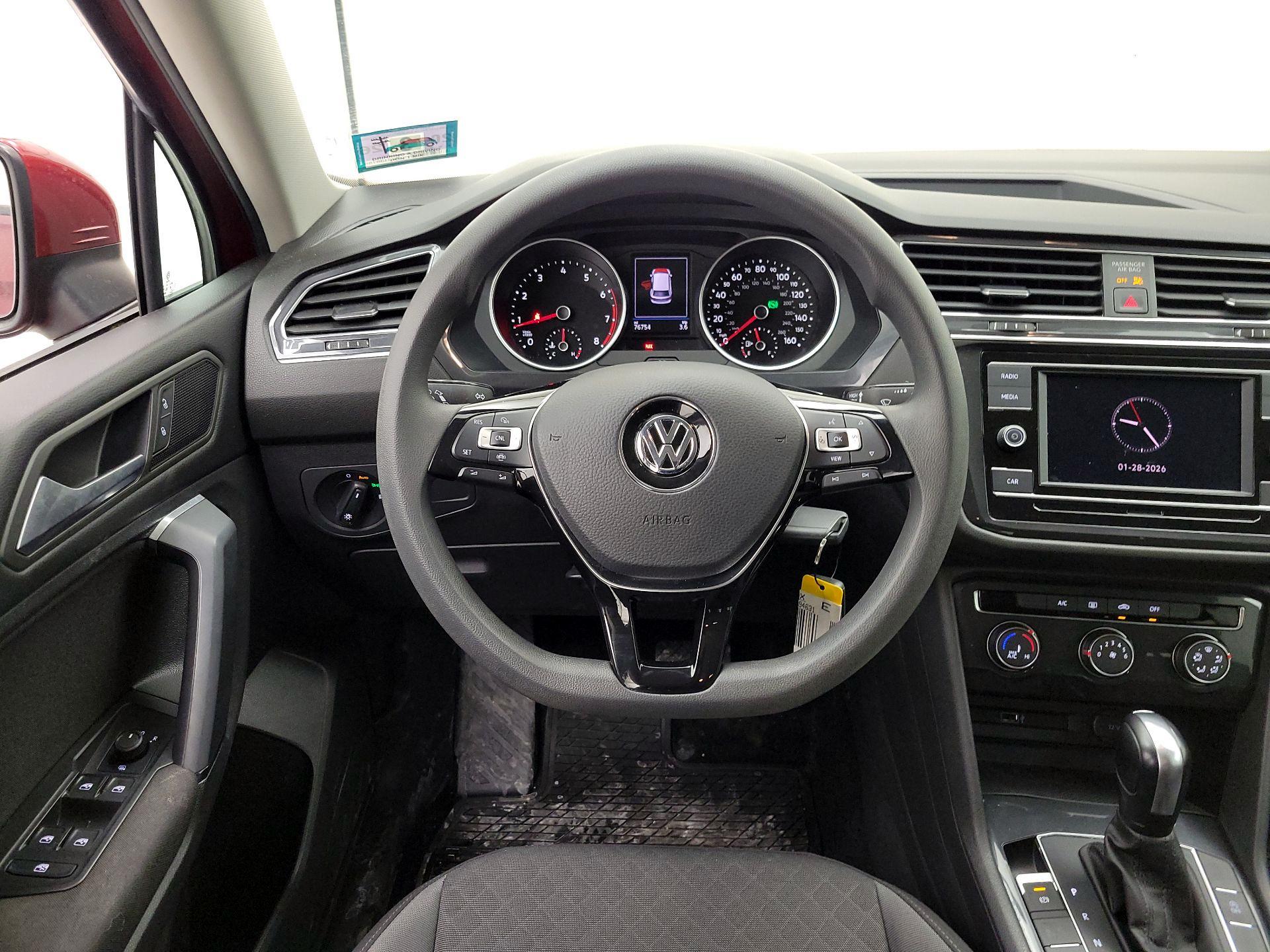 Thumbnail: 2019 Volkswagen Tiguan - 10