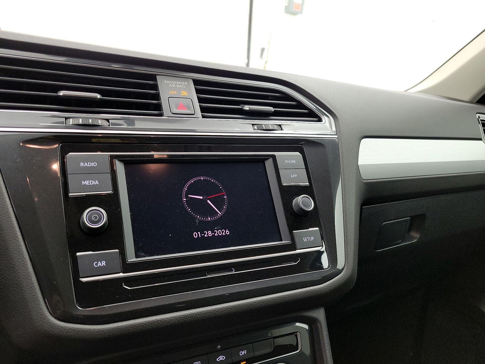 Thumbnail: 2019 Volkswagen Tiguan - 15