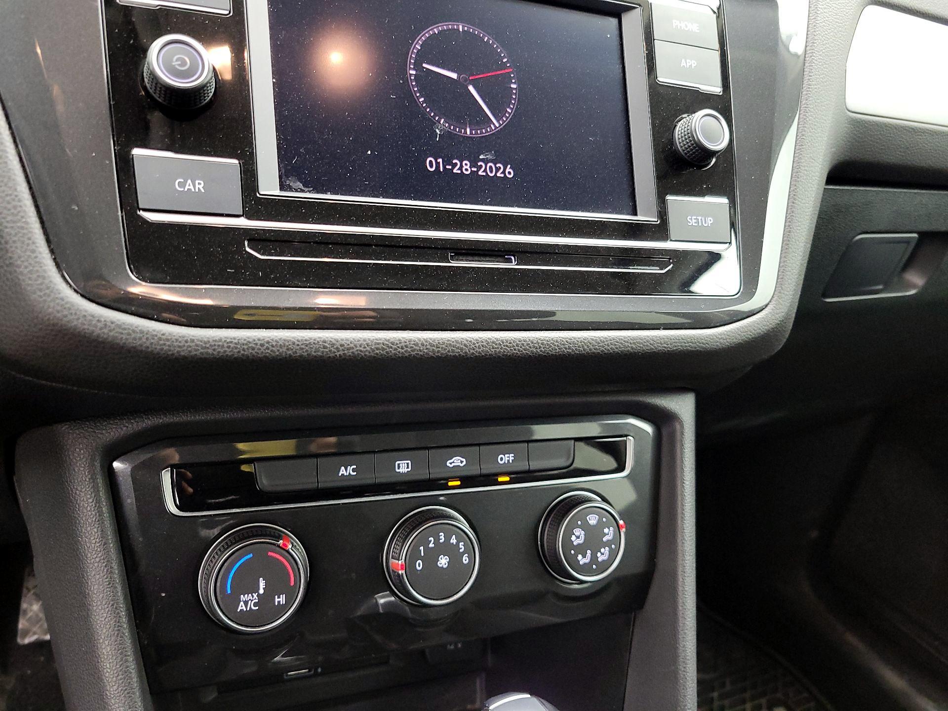 Thumbnail: 2019 Volkswagen Tiguan - 16