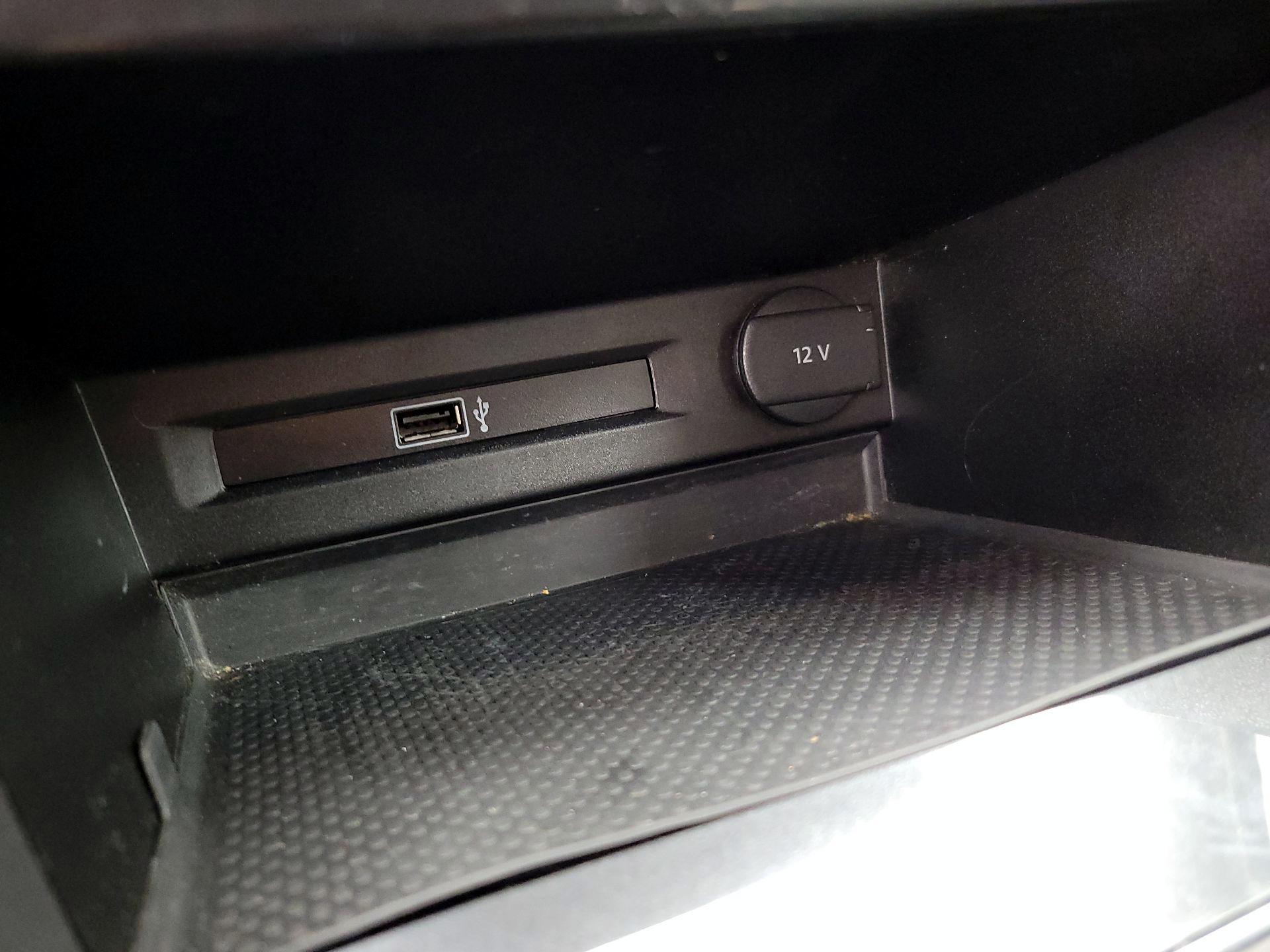 Thumbnail: 2019 Volkswagen Tiguan - 18