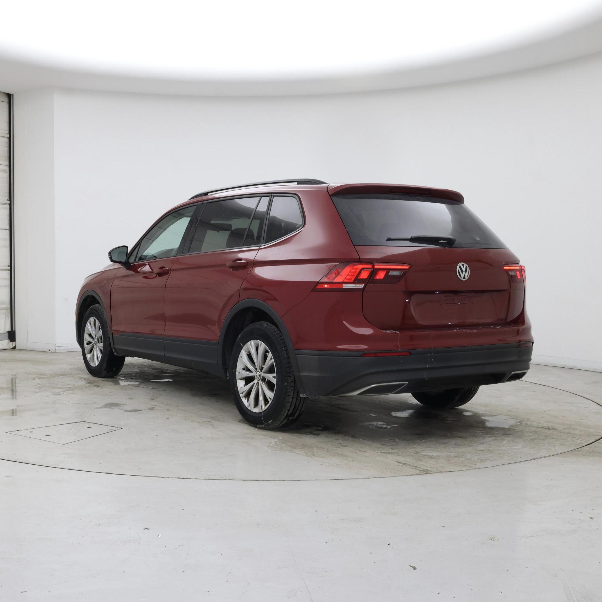 Thumbnail: 2019 Volkswagen Tiguan - 2