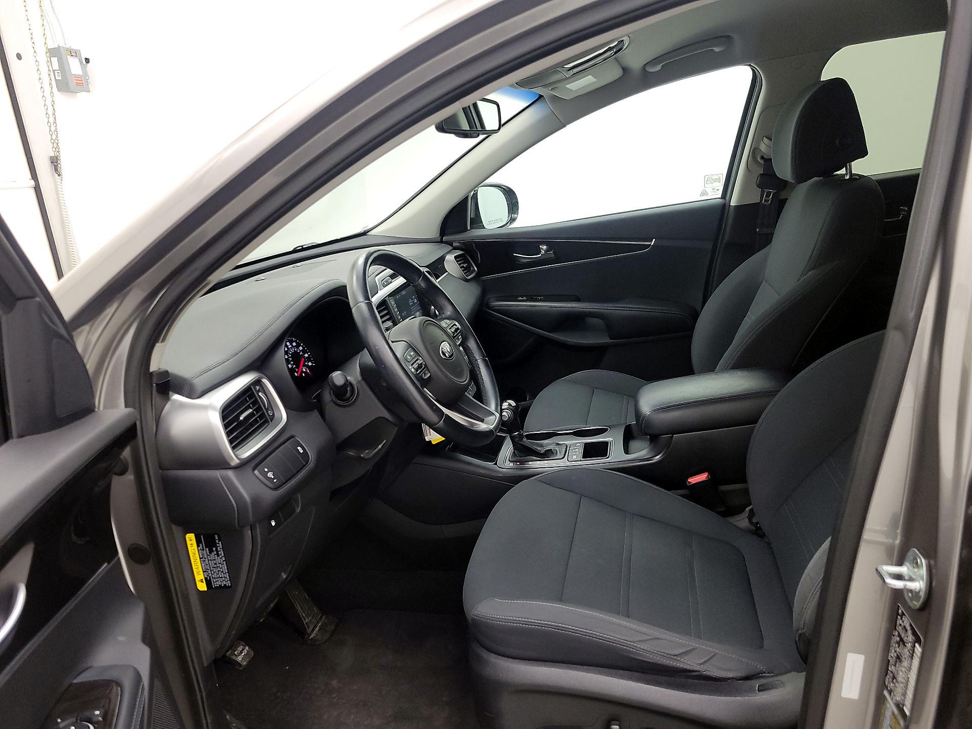 Thumbnail: 2017 Kia Sorento - 11