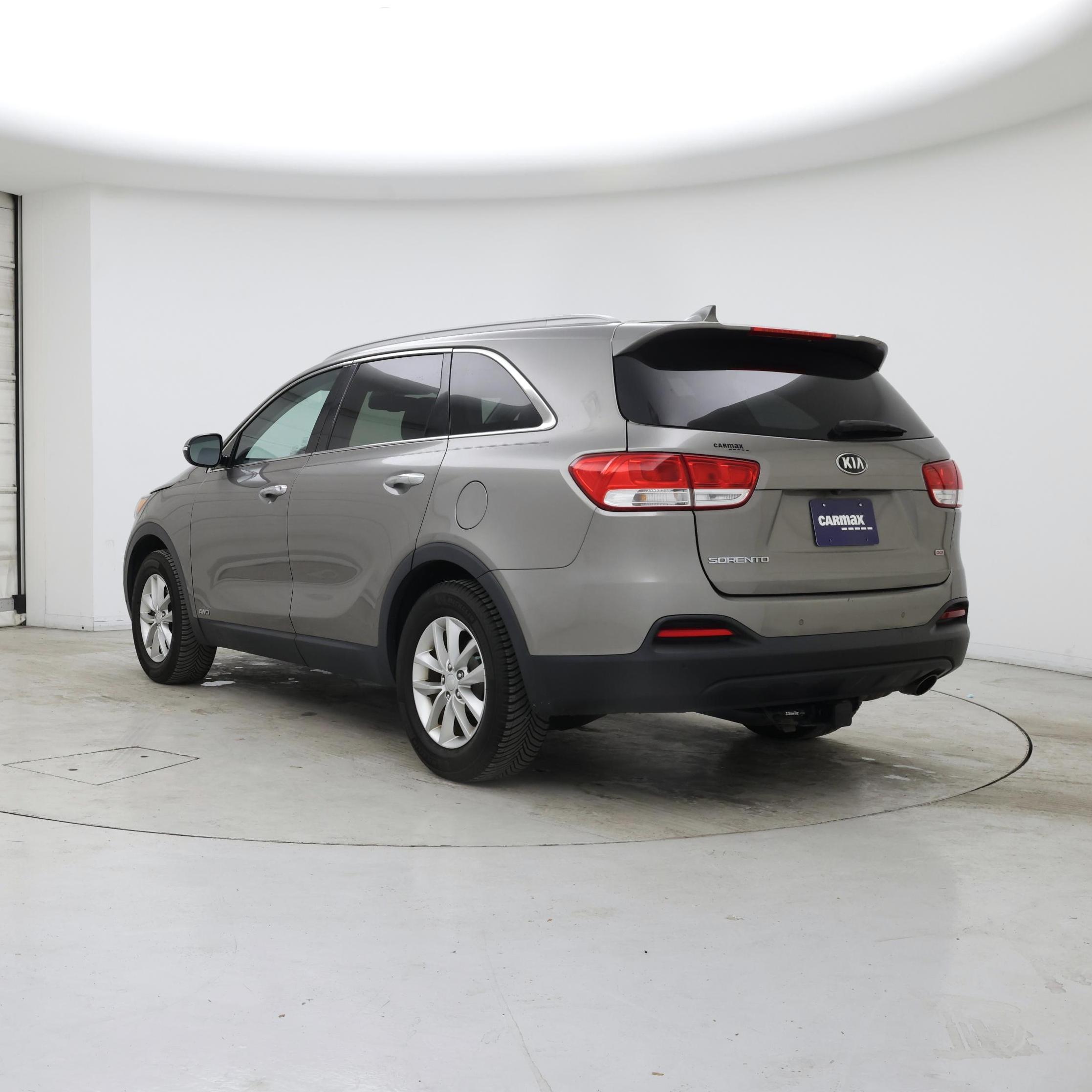 Thumbnail: 2017 Kia Sorento - 2