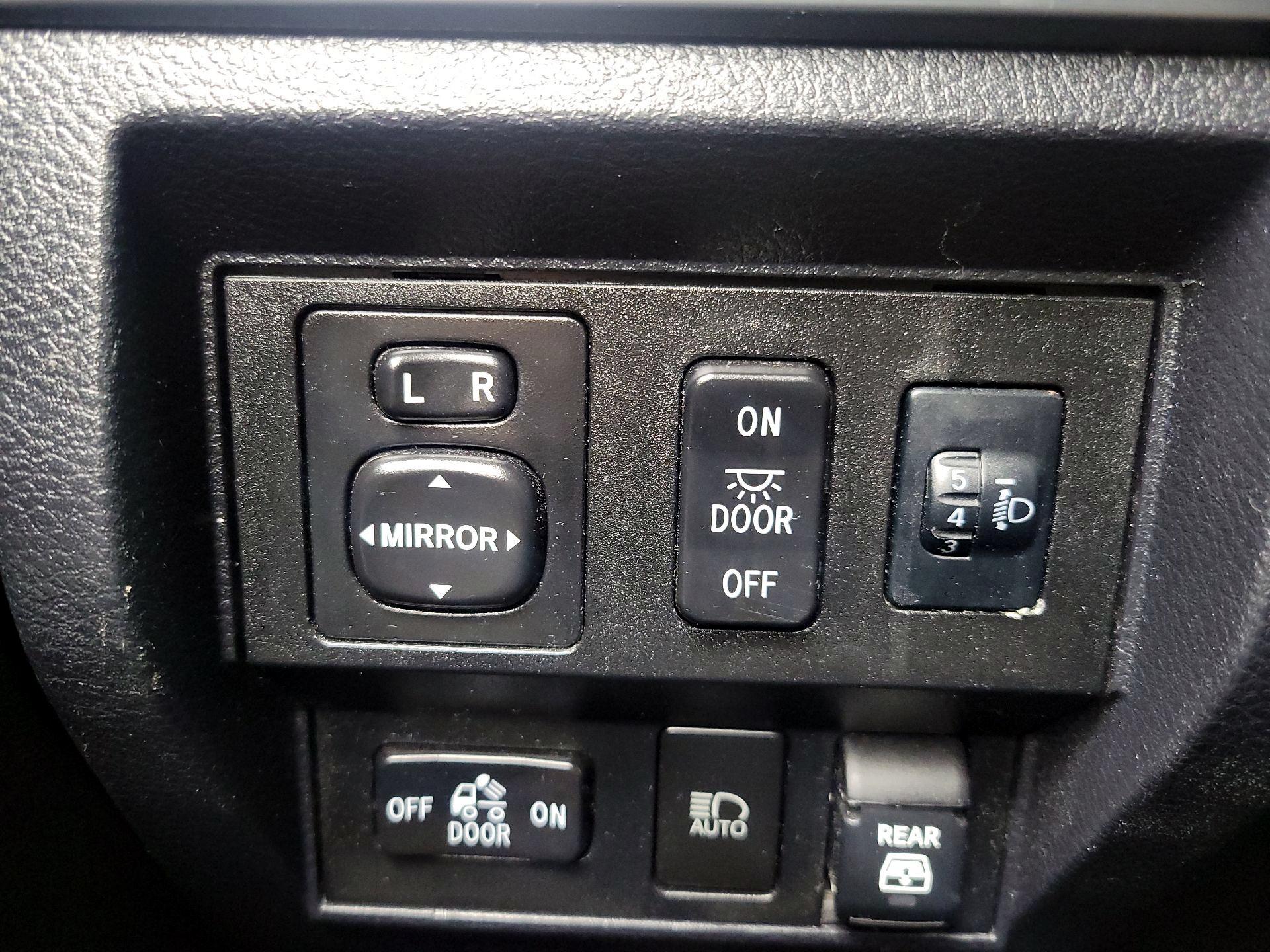 Thumbnail: 2019 Toyota Tundra - 13