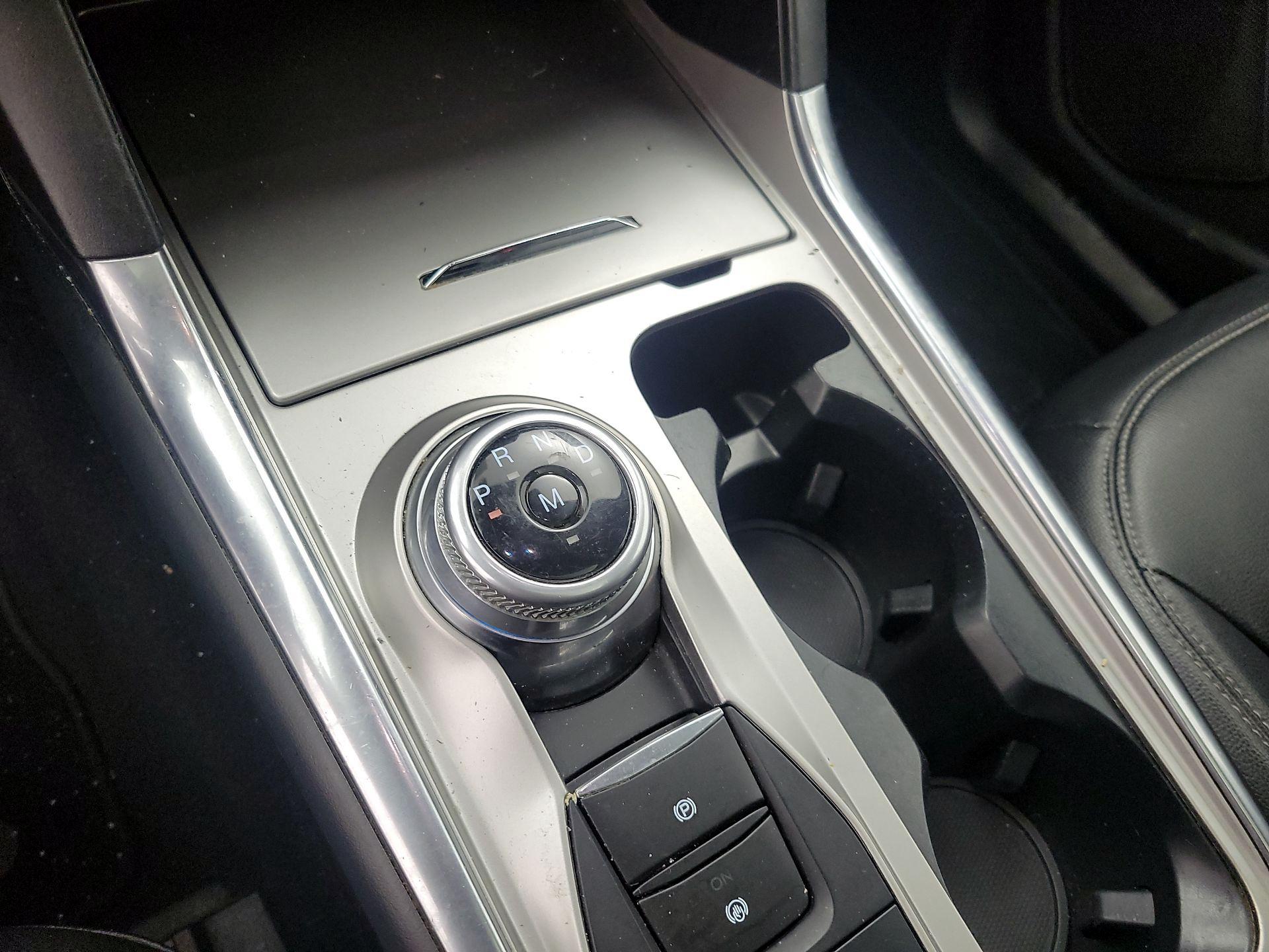 Thumbnail: 2020 Ford Explorer - 17