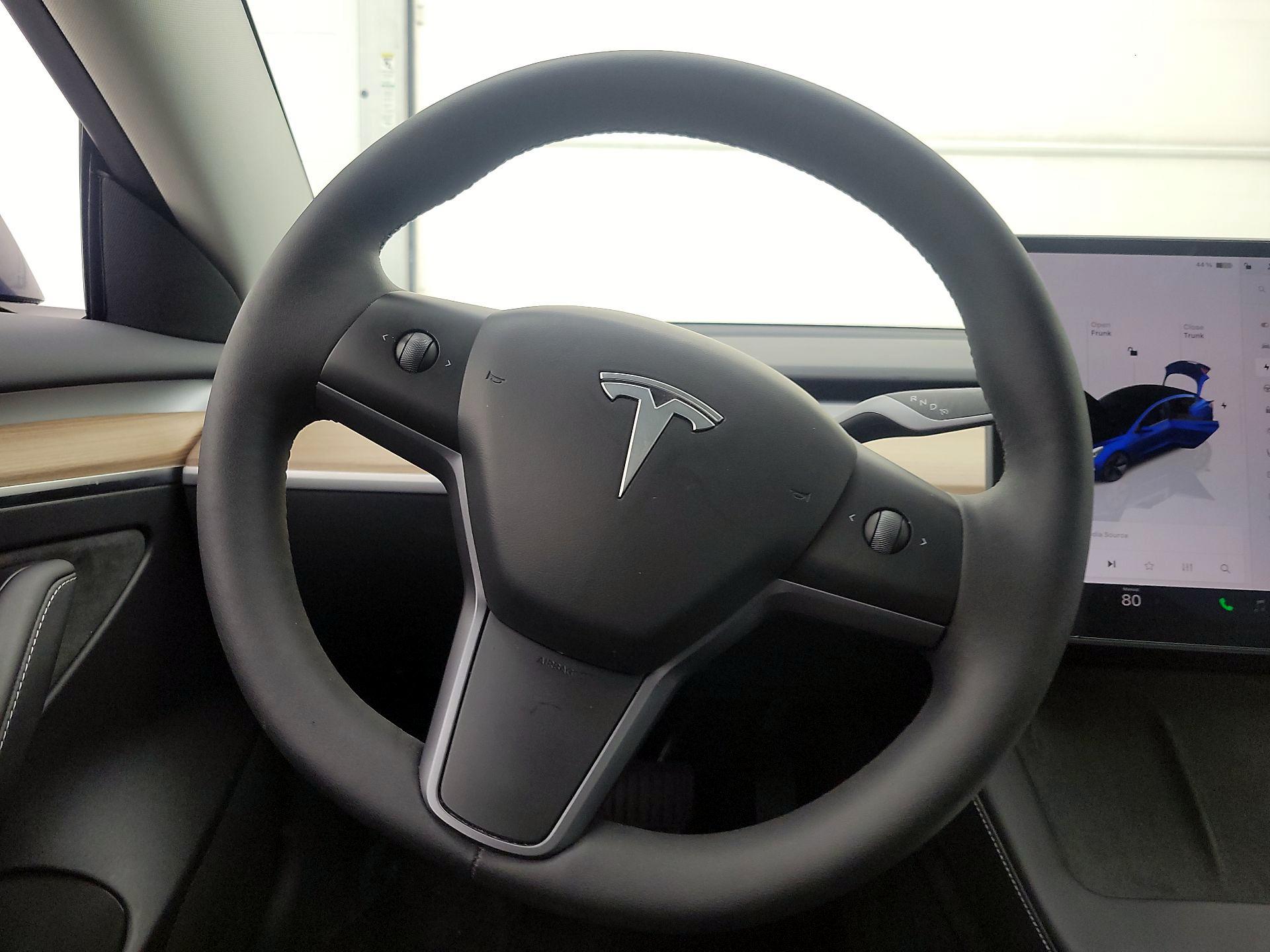 Thumbnail: 2023 Tesla Model 3 - 10