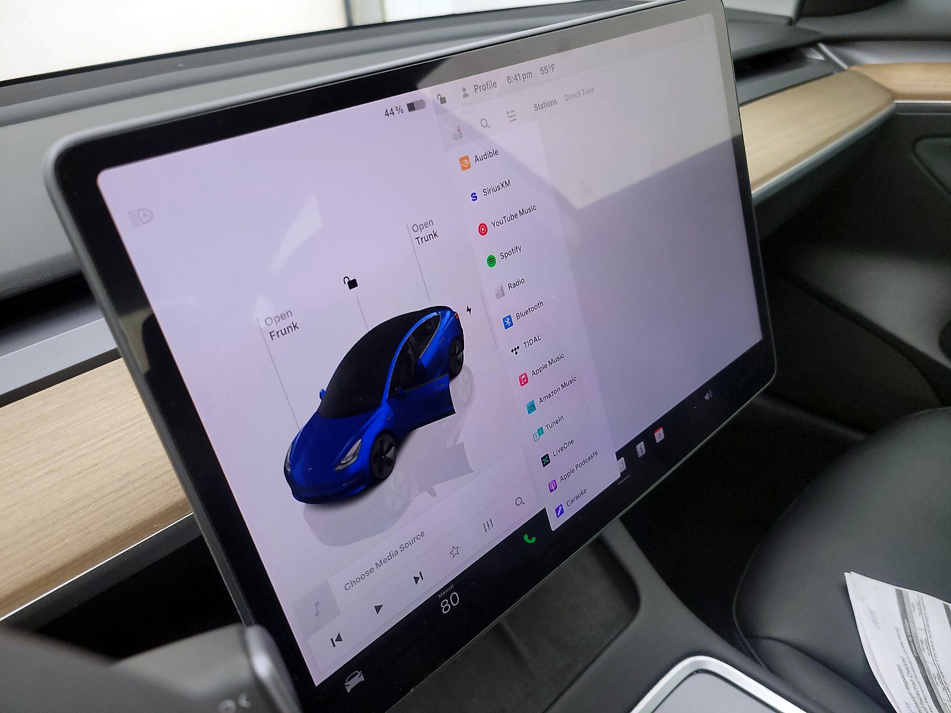 Thumbnail: 2023 Tesla Model 3 - 15