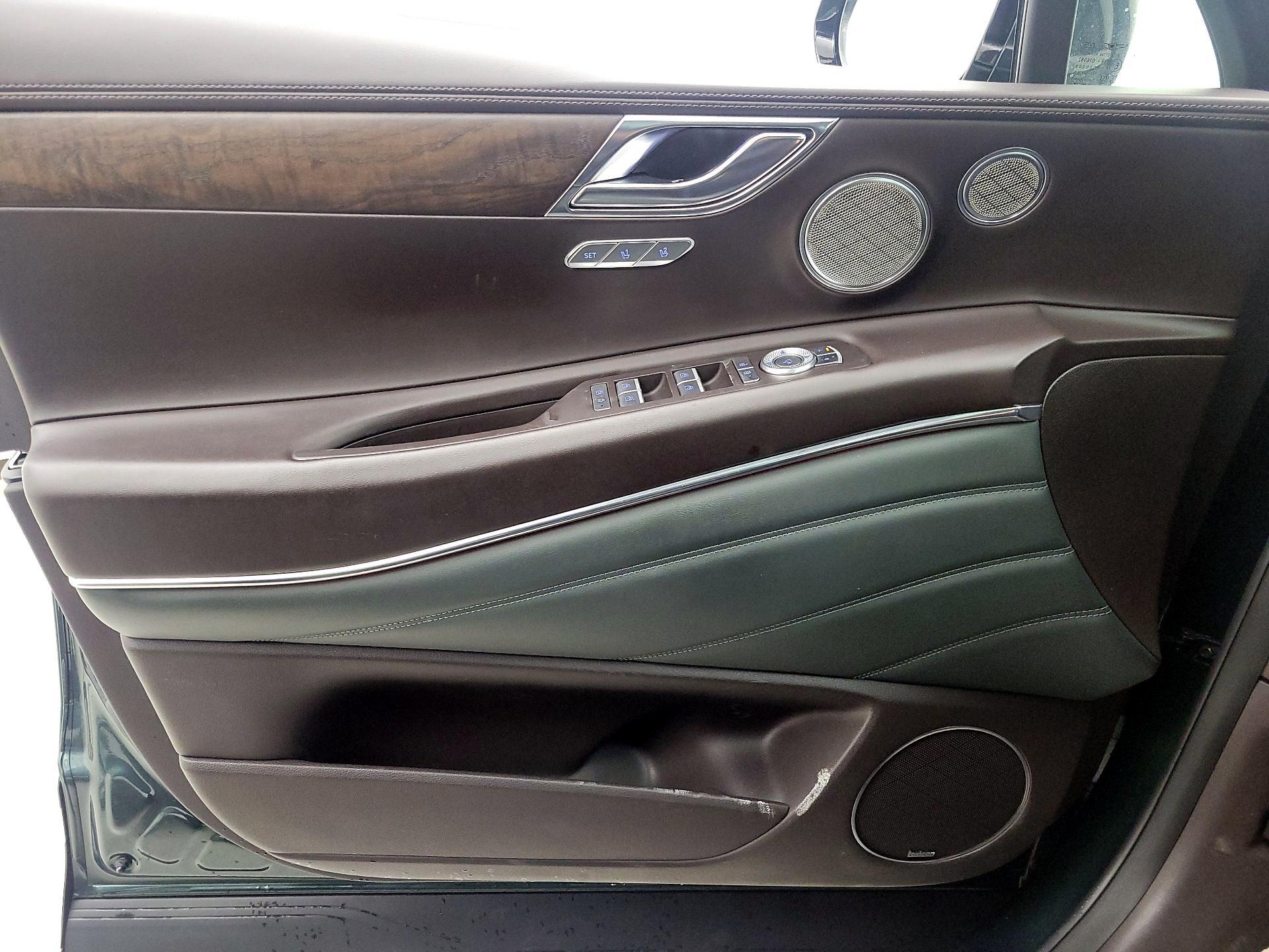 Thumbnail: 2023 Genesis GV80 - 12