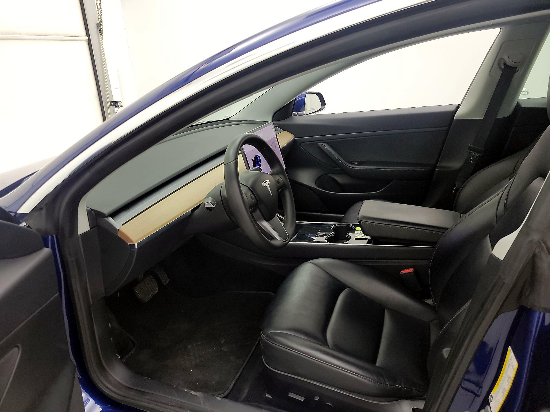 Thumbnail: 2020 Tesla Model 3 - 11