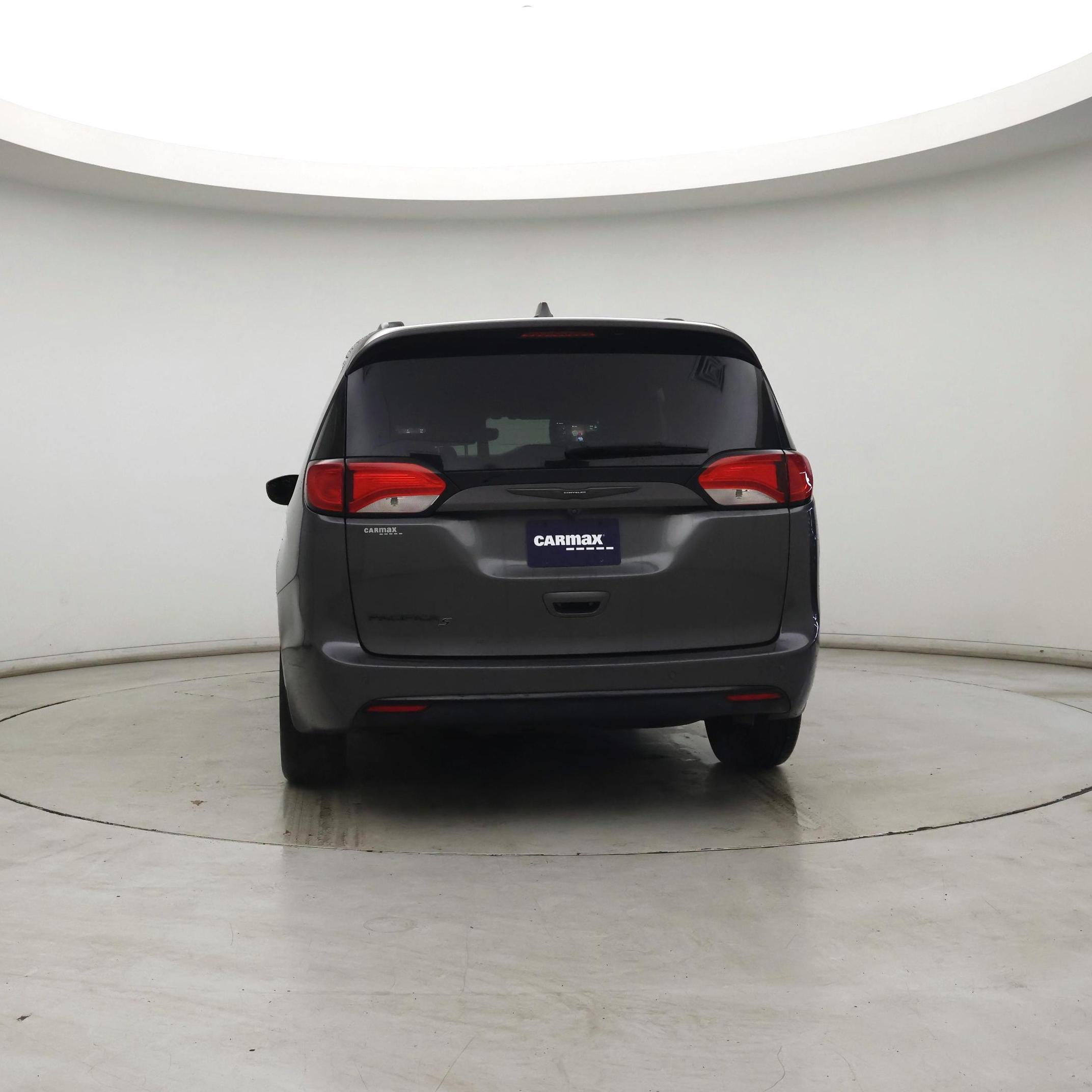 Thumbnail: 2018 Chrysler Pacifica - 6